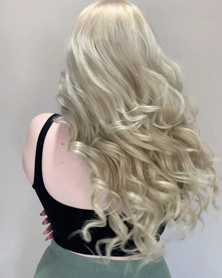 Big colour and style preparation for this gorgeous girl’s year 12 ball. Keep scrolling to the end for the before pics…#kaaral #blond #schoolballsperth #hair#homehair #dianella #yokine