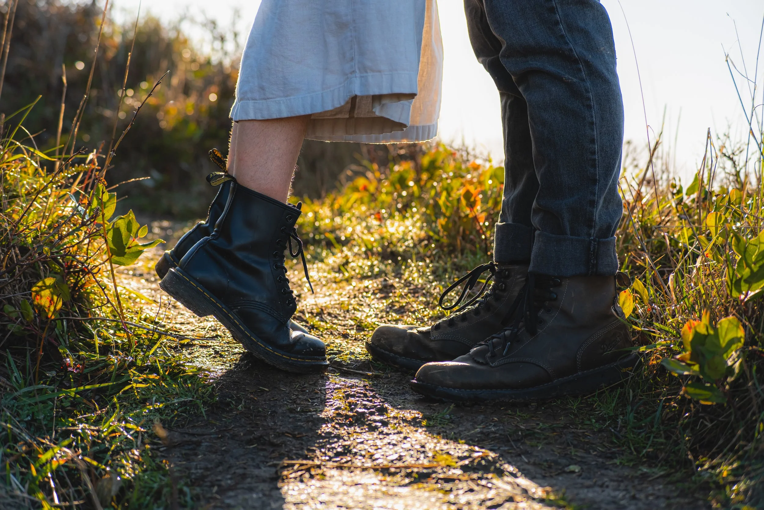 Escape to the coast and exchange vows by the sea. Intimate, stress-free elopements with breathtaking ocean backdrops.