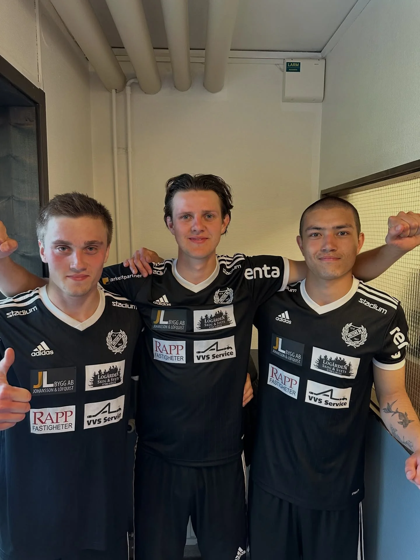 F&ouml;rst ut! Emil G, Jacop och Benji &auml;r klara f&ouml;r spel i Vretens BK under 2026. Vi &auml;r riktigt glada &ouml;ver att ha dem med oss &auml;ven n&auml;sta s&auml;song!