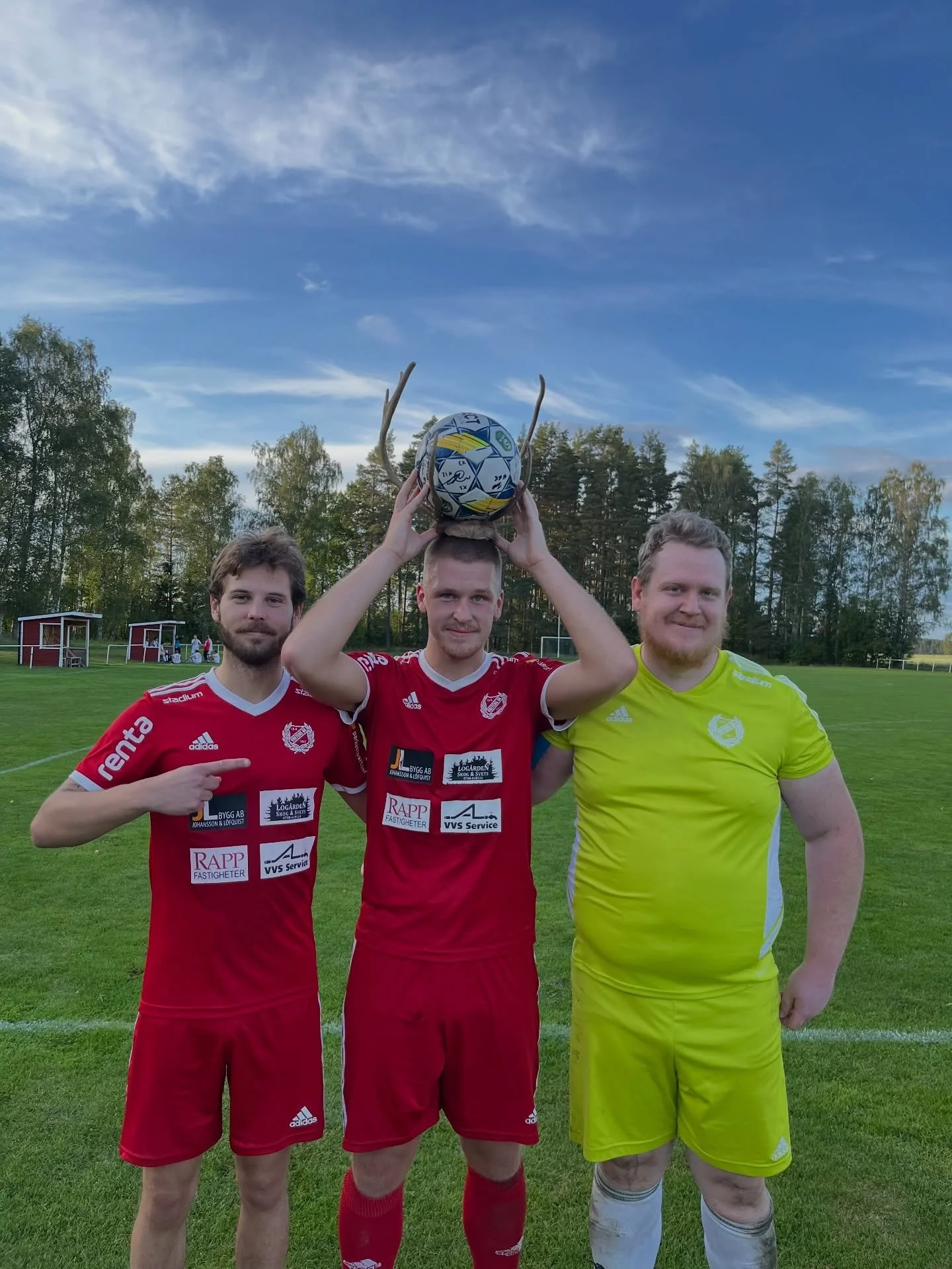 1:a december och vad passar b&auml;ttre &auml;n att presentera 3 namn som &auml;r klara!

Felix, Oscar och Eddie &auml;r bekr&auml;ftade f&ouml;r spel i Vretens BK under n&auml;sta s&auml;song.
Vi ser fram emot &auml;nnu ett &aring;r med dessa tre i 