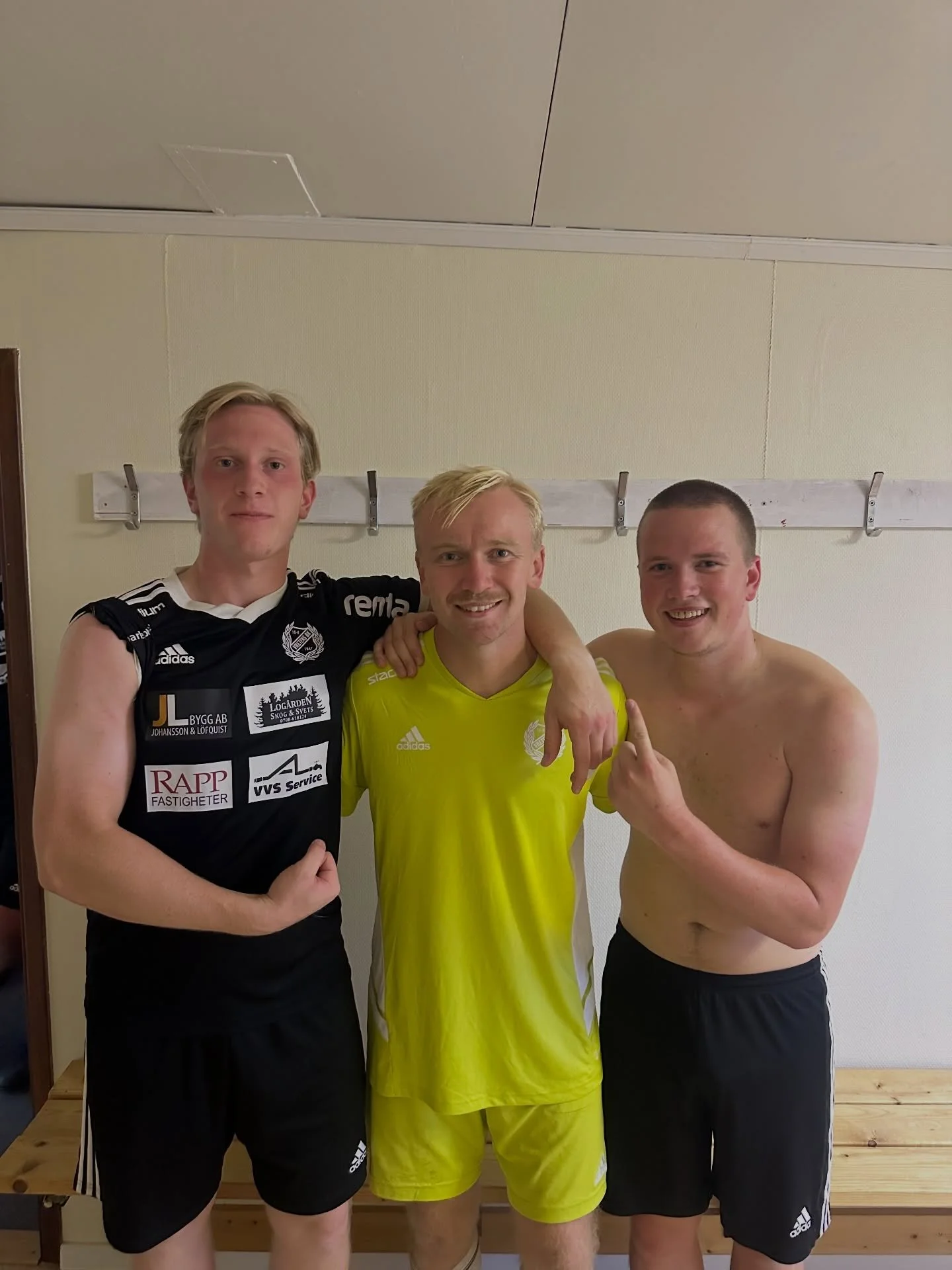 Alwin, Pontus och Rasmus &auml;r klara f&ouml;r fortsatt spel i Vretens BK. Vi &auml;r glada &ouml;ver att trion stannar kvar &auml;ven n&auml;sta &aring;r!