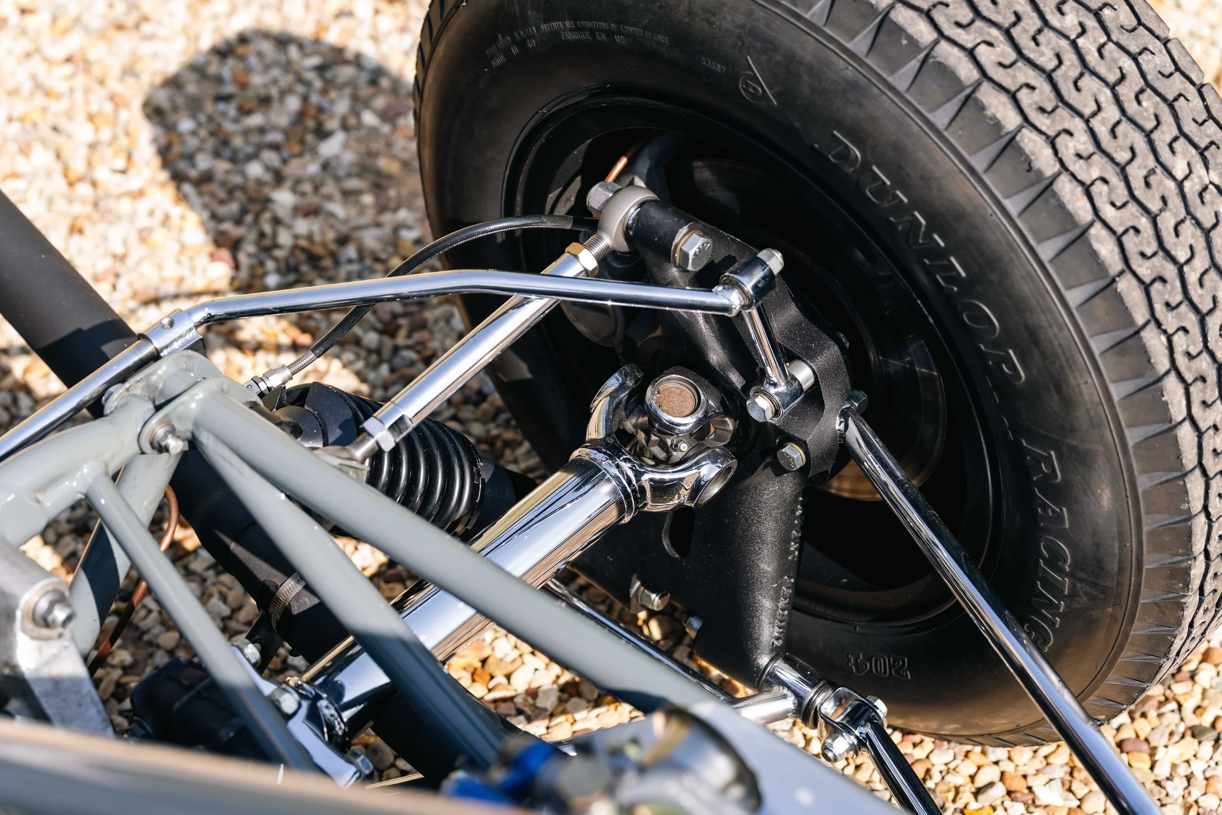 Lotus 22 Formula Junior – front wheel and suspension, chassis 22-J-39, drum brake and stub axle