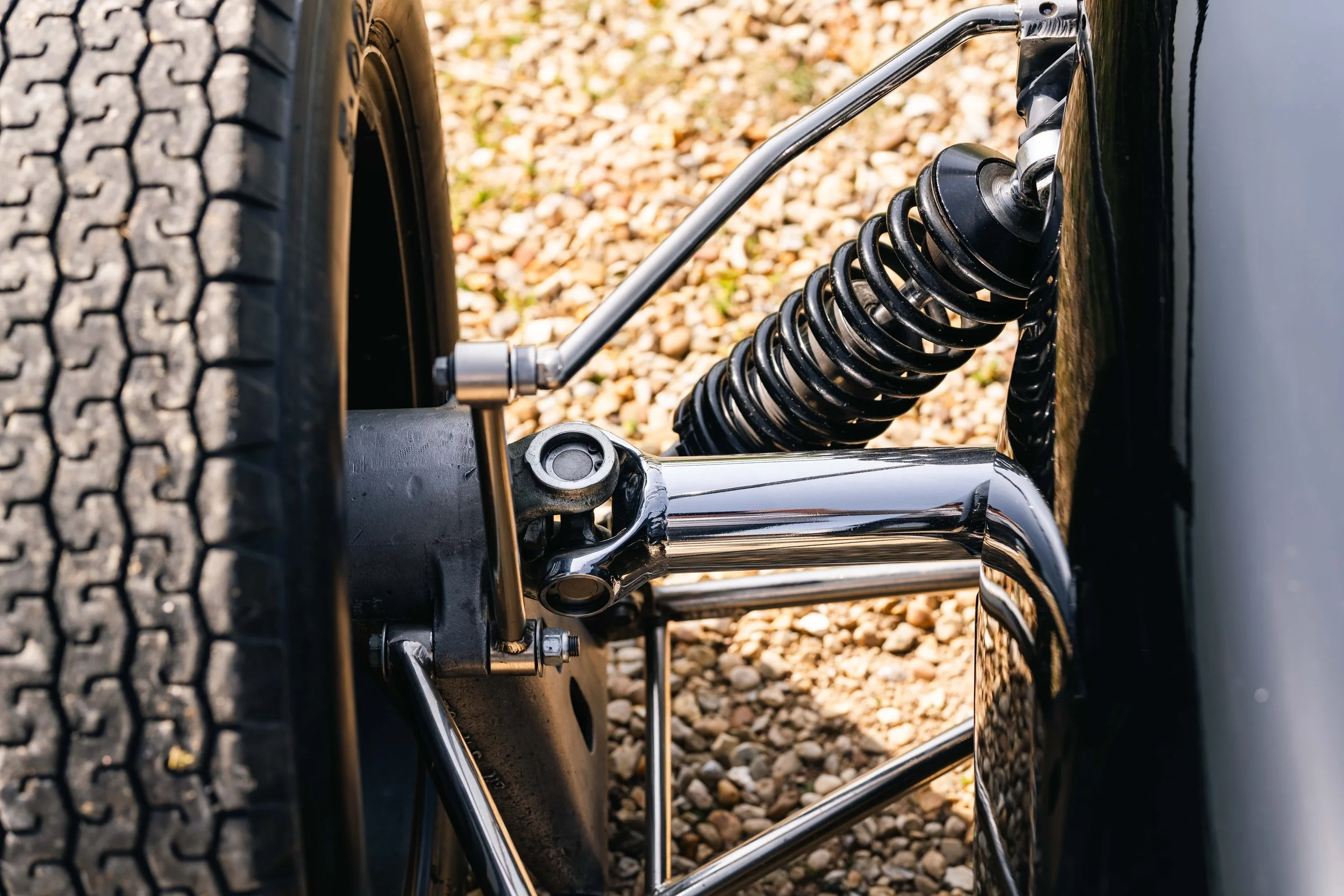 Lotus 20 Formula Junior – rear suspension and damper detail, chassis 20-J-905, coilover and wishbone
