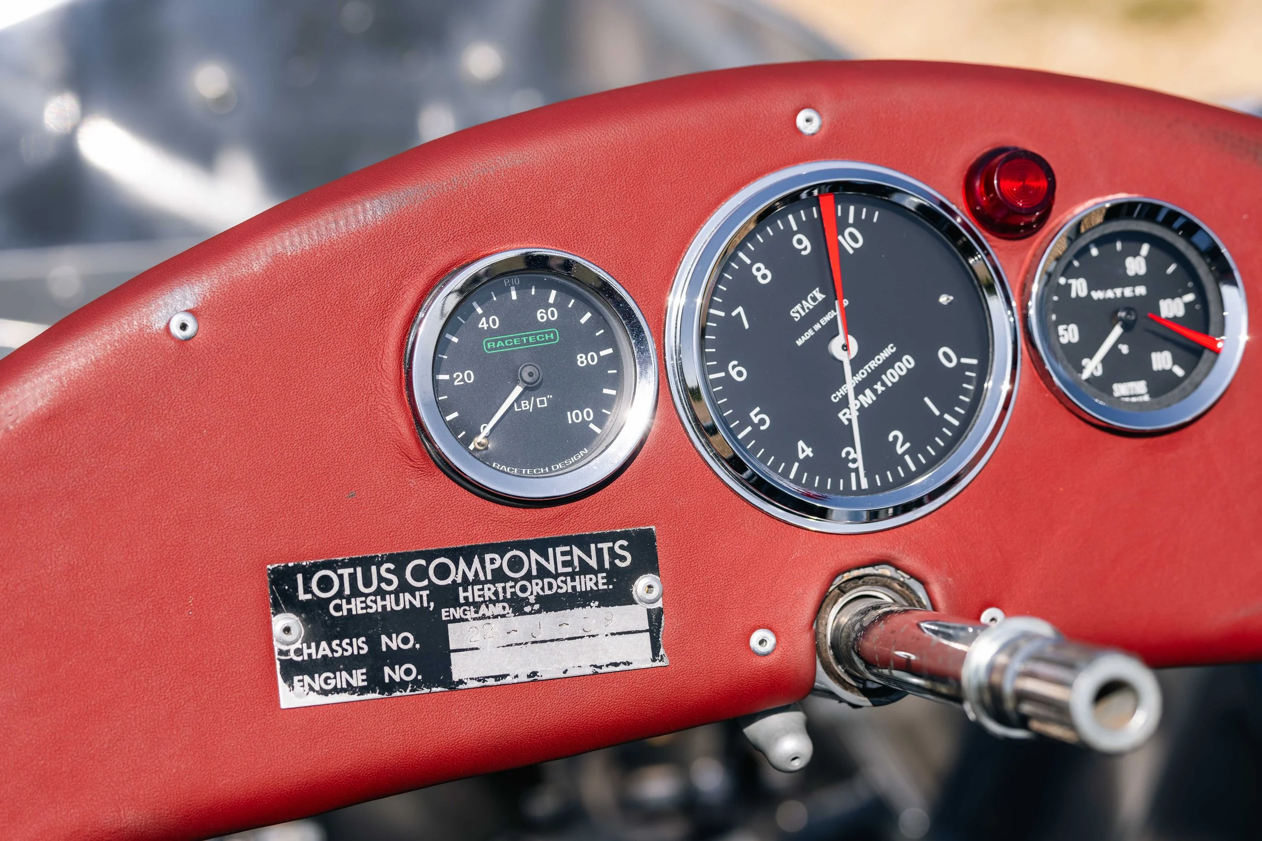 Lotus 22 Formula Junior – dashboard and Lotus Components chassis plate showing chassis number 22-J-39, instrumentation detail