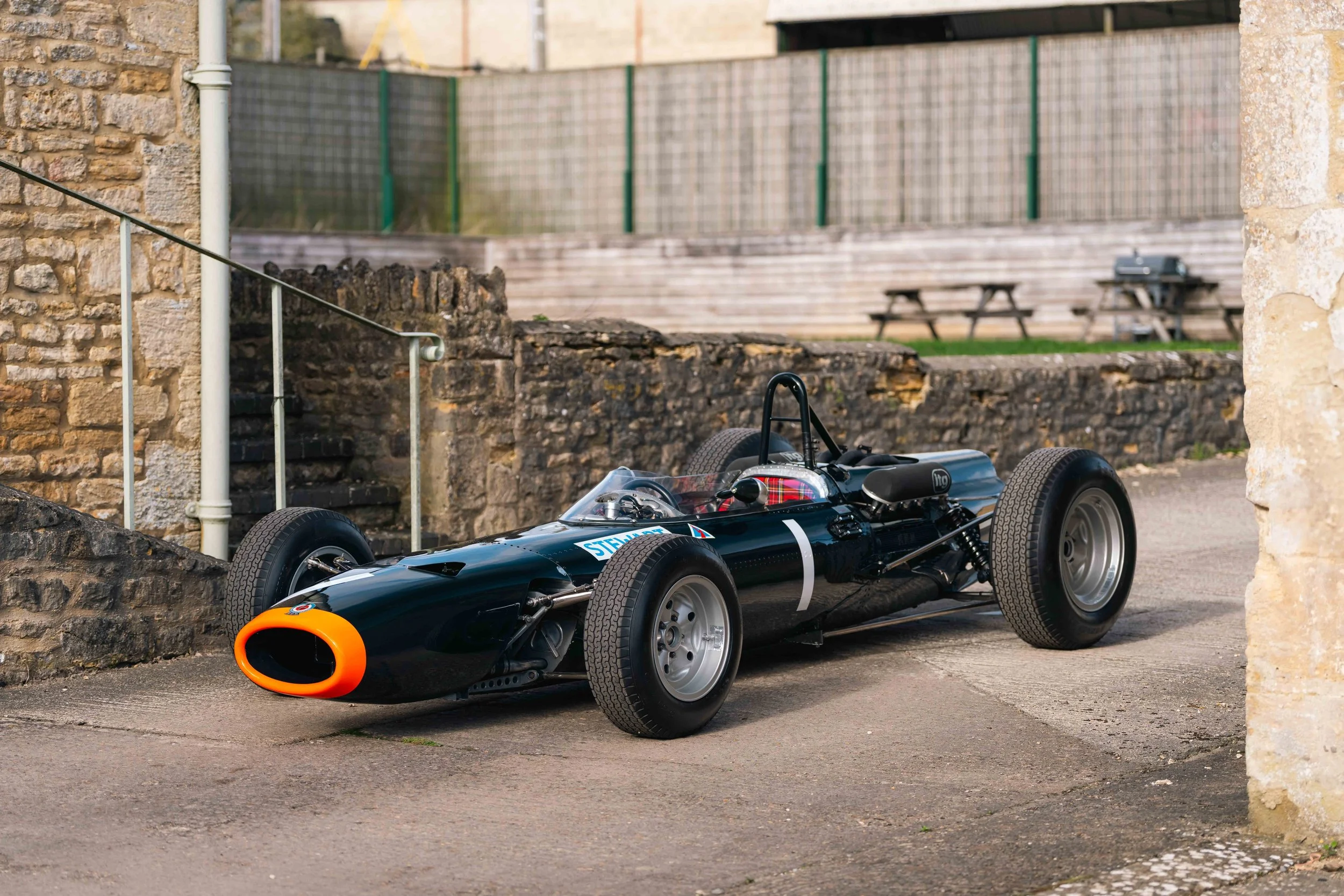 BRM P261 Formula 1 – left three-quarter view, chassis 2617, Works BRM 1965