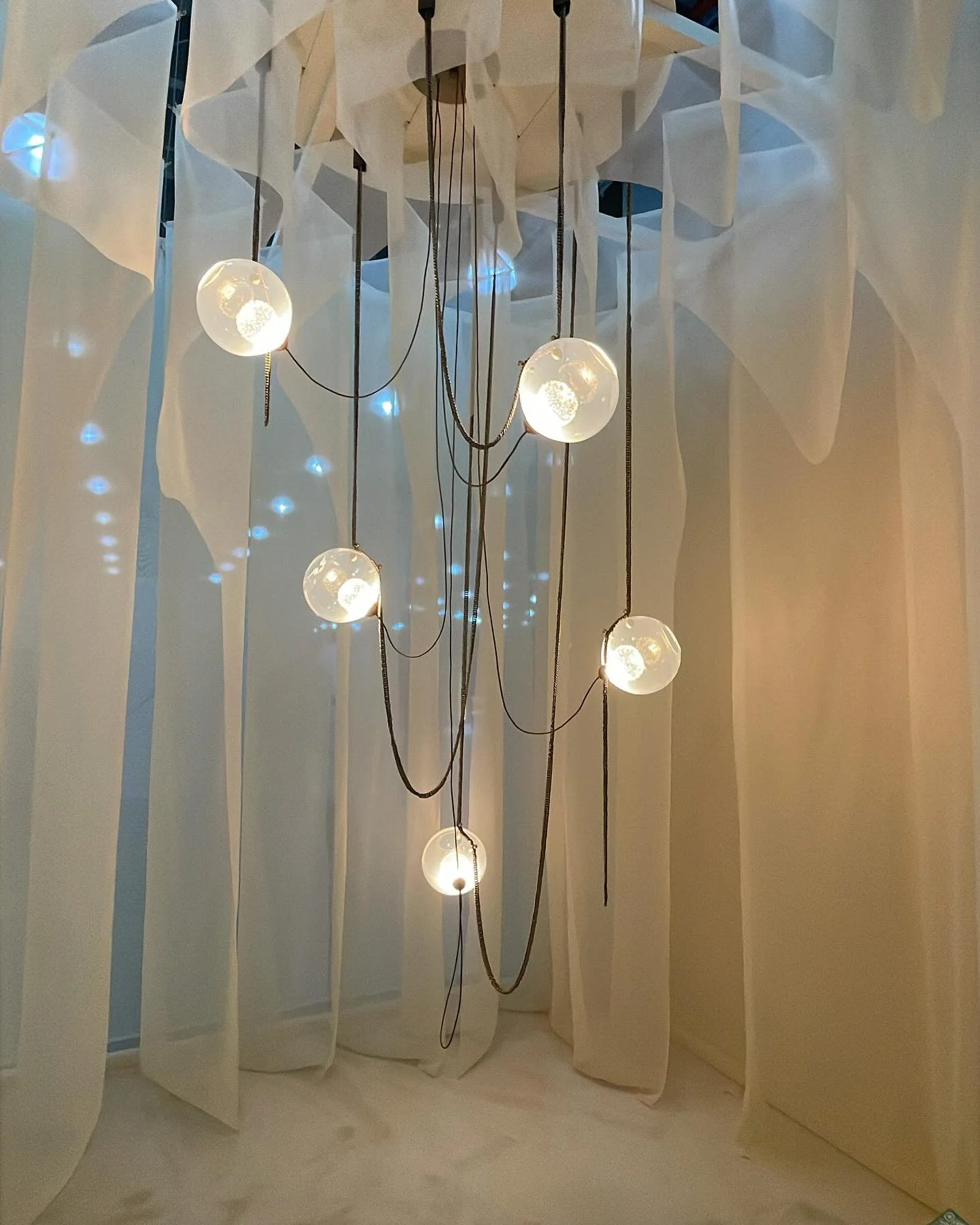 Light jewelry #icff2025 #icff @larose.guyon ✨