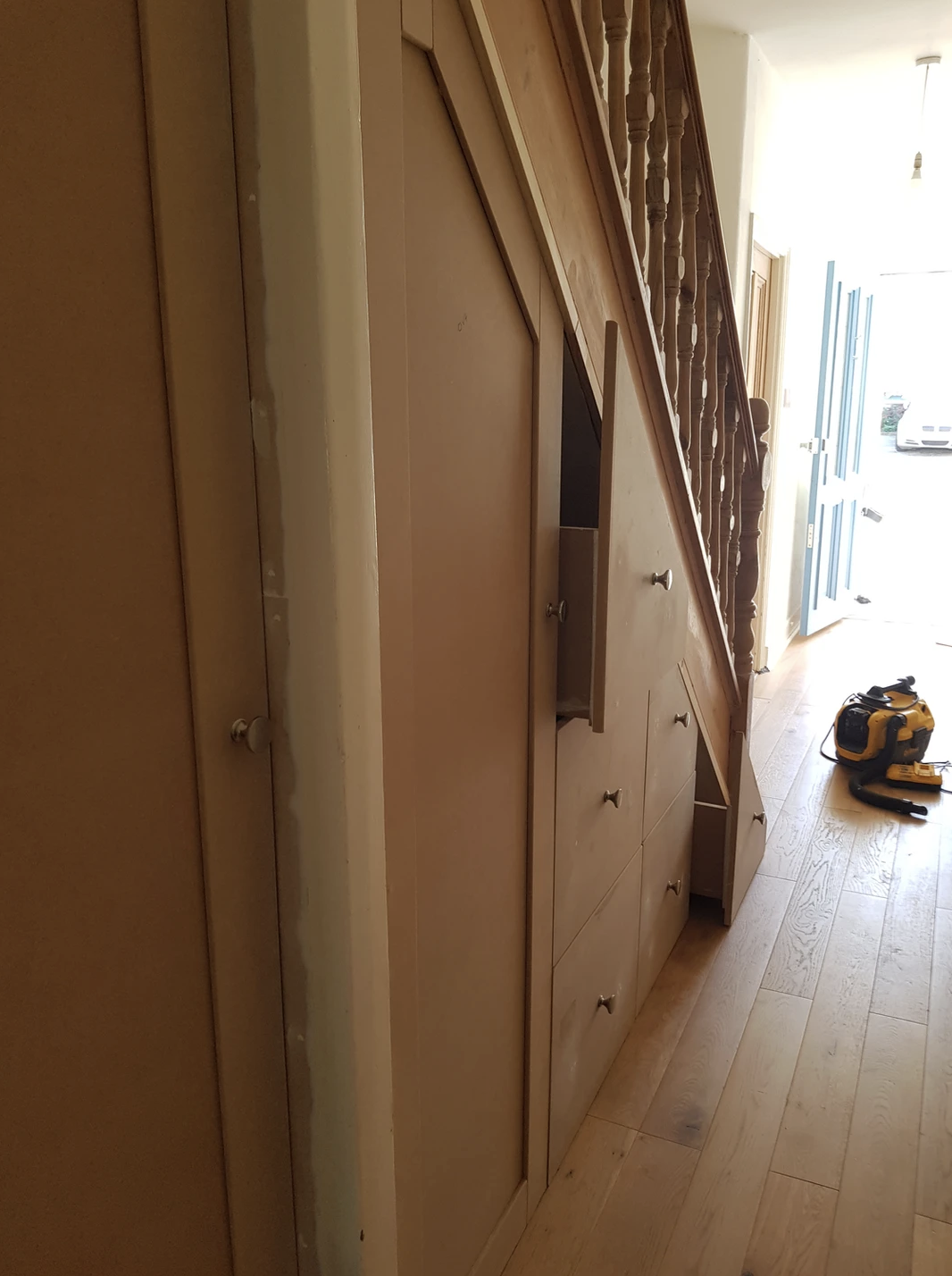 comeshandy-carpentry8.png