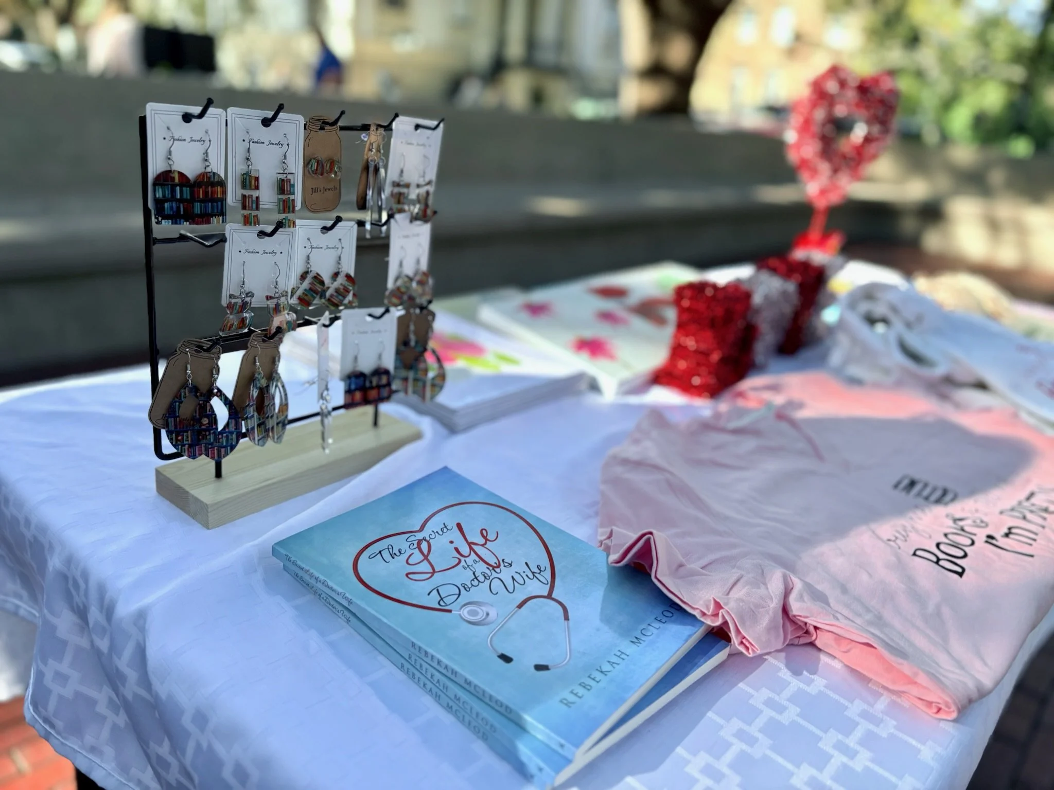 Tier 3 *Add On* - Tour, Swag Bag, Free Coffee & Signed Book - Savannah Springtime Book Crawl