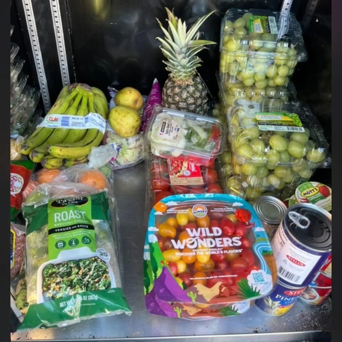 Huge drop off by community member @kjones__610 🌷 Thank you for a beautiful fridge fill!