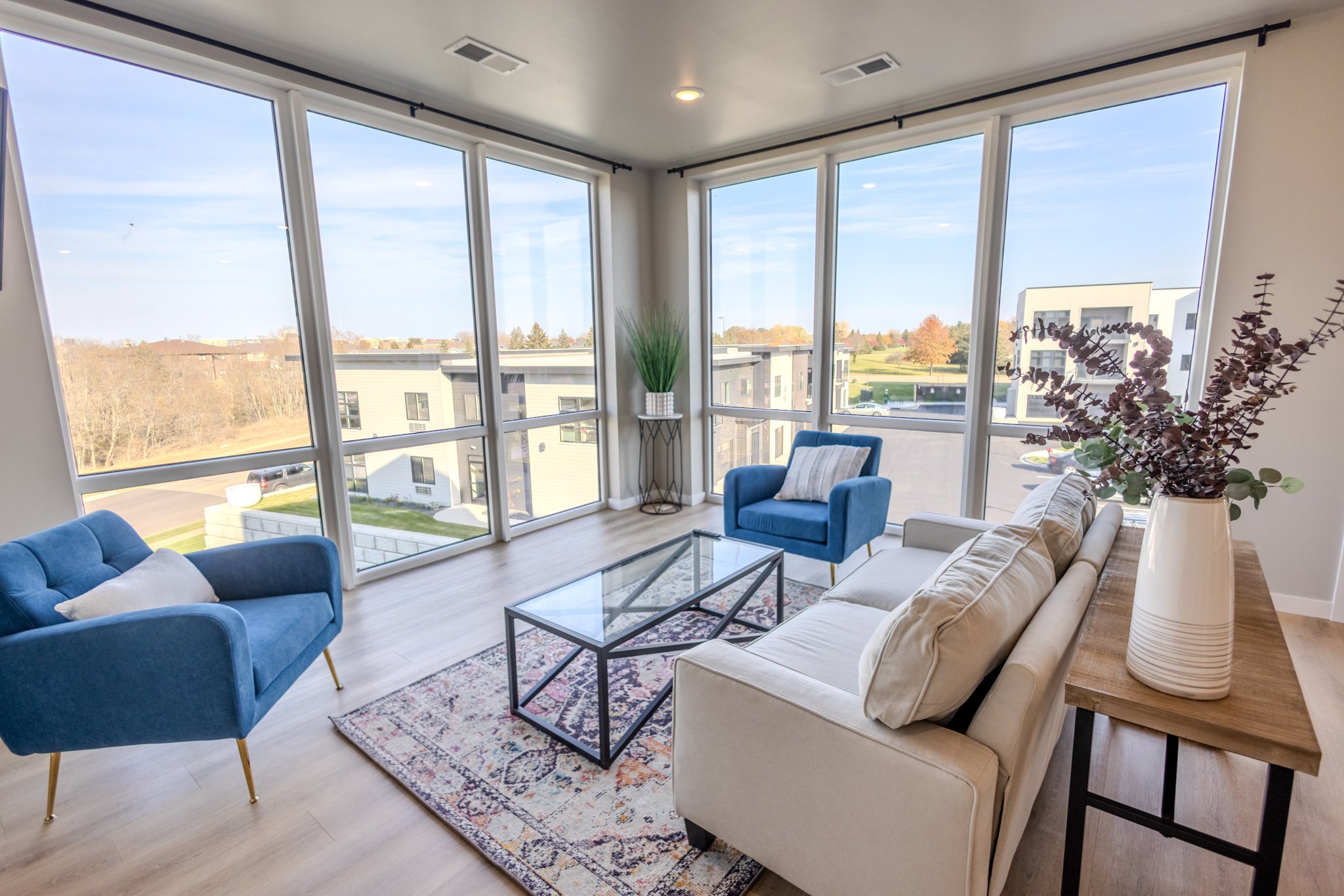 Azure Upscale Apartments Eau Claire