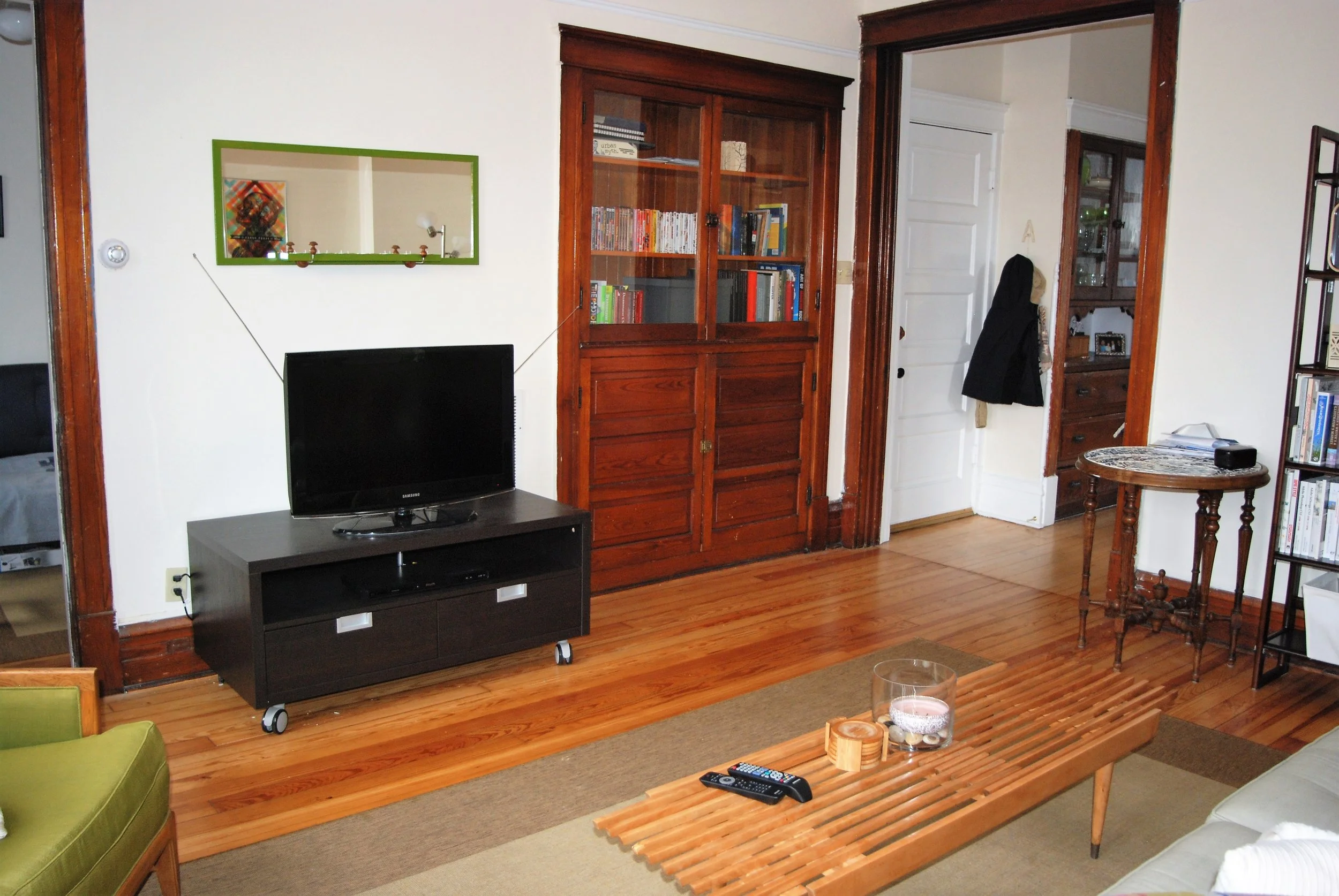 1617 3 Living Room reverse.JPG