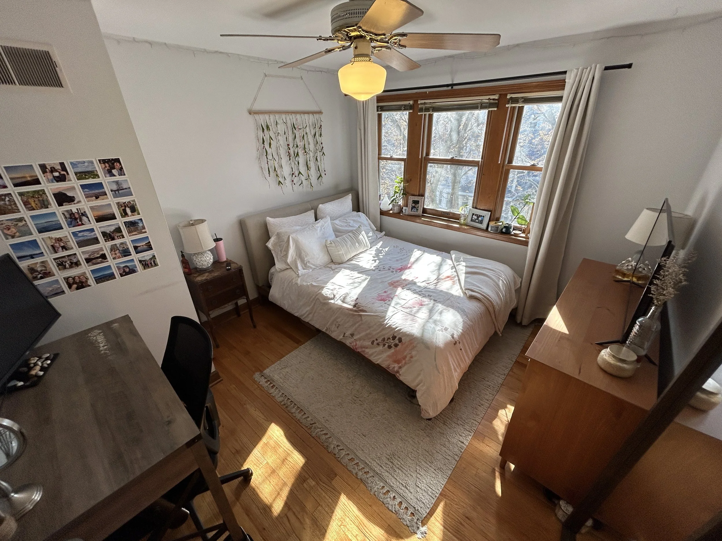 13 3607-2 Bedroom 3.jpg