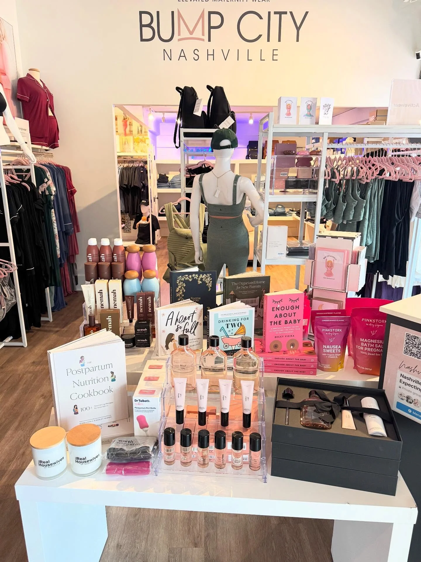 A checkout counter with all the mama best! 🤰🏼🙌

#pregnancy #stylishmaternity #postpartum #nursing