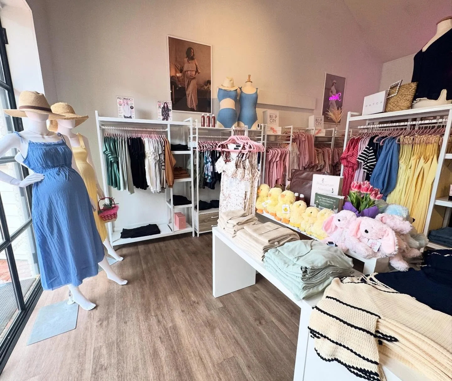 Spring Break 🤍 Babymoon 🤍 Easter 🤍 Passover 🤍 Baby Showers &amp; Sprinkle 

New Arrivals daily for all of your celebrations! 
 
#nashville #babymoon #easterdress #bumpstyle