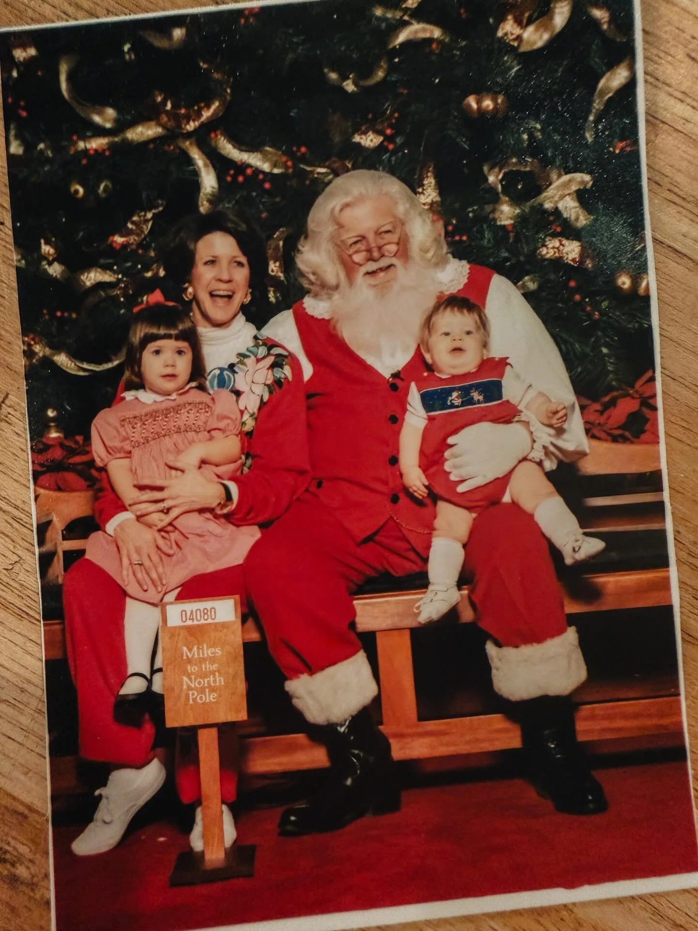 Santa is coming to Little Lands ✨

The big guy in red will be hanging with us this Saturday (12/6) for our North Pole edition of Little Lands! We will also have family friendly vendors bringing holiday cheer, goodies and plenty of winter fun. 

Santa