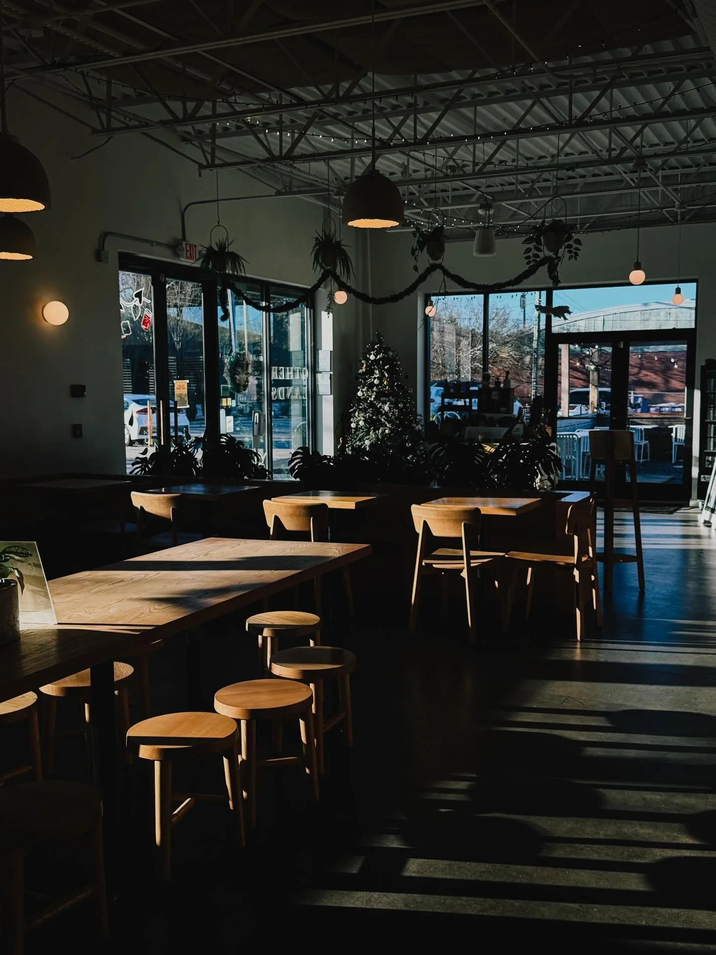 ❄️ Christmas Week Schedule ❄️ 

🎄Christmas Eve Closing at 5pm
🎄Christmas Day Closed
🎄Normal Hours Friday 12/26