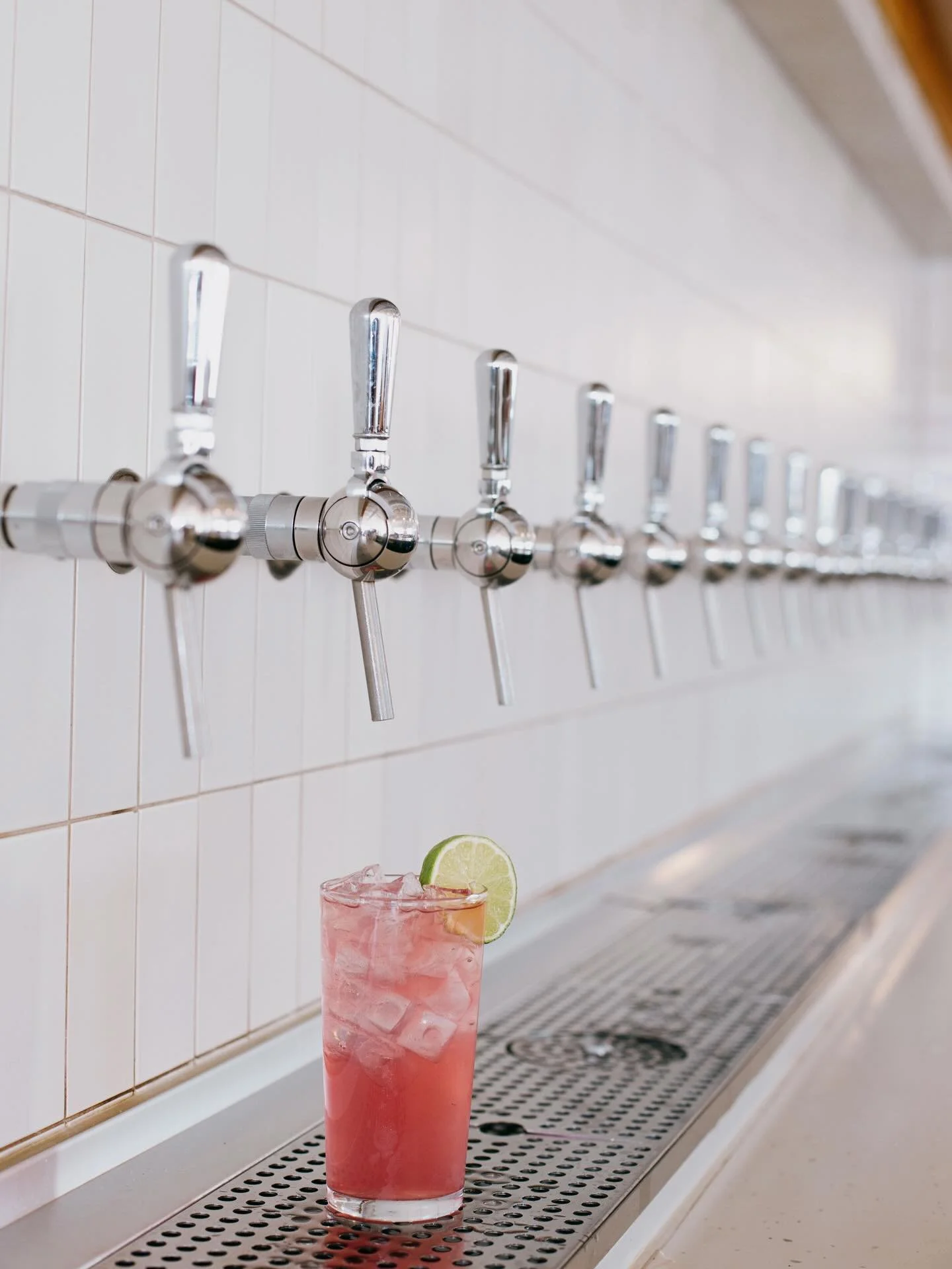 🍊 Pamplemousse 🍊 

A brand new grapefruit hard seltzer painstakingly crafted with love / care / passion for seltzer water. 🍹 

This is a special one from the brain of Bar Manager @bass_god_asa and is quite involved. He drew inspiration from some o