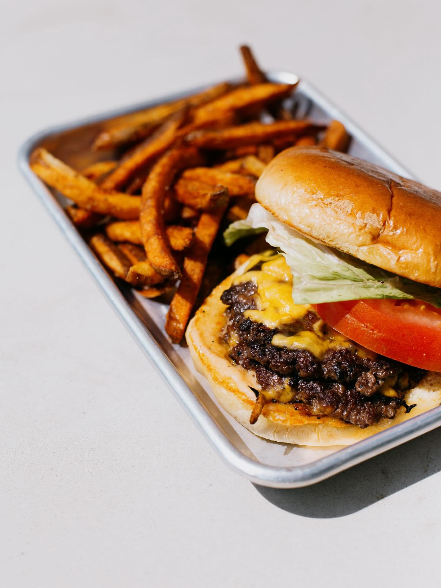 New to the menu! 

Smash Burger 🍔

2 beef patties smashed and fried crispy. Topped with melty cheddar and house made garlic aioli on a toasted brioche bun. LTO optional. 

You&rsquo;ve never seen anything like this! Jk it&rsquo;s a burger. Simple ye
