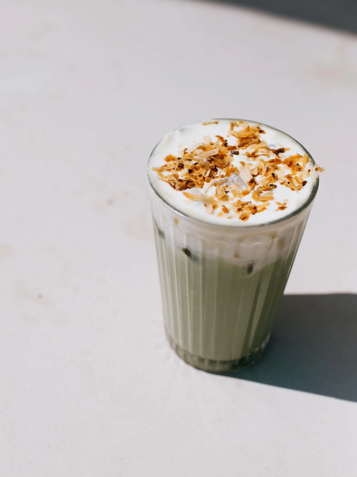 Strawberry Sunset 🍓 

Iced matcha with decadent strawberry and layers of coconut cold foam. Finished with toasted coconut flakes.

Available now and all spring long!
