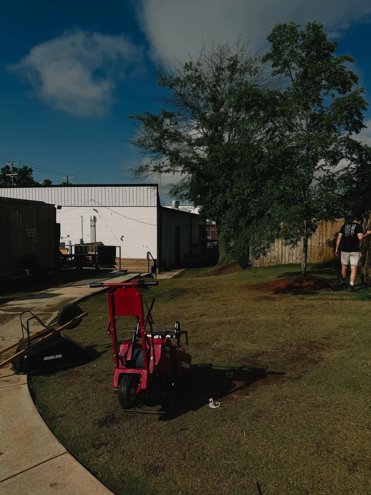 Our Little Lands kids area will be closed all week! We have an exciting upgrade going in that should be ready for Little Lands this Saturday 👀 @progreenturf