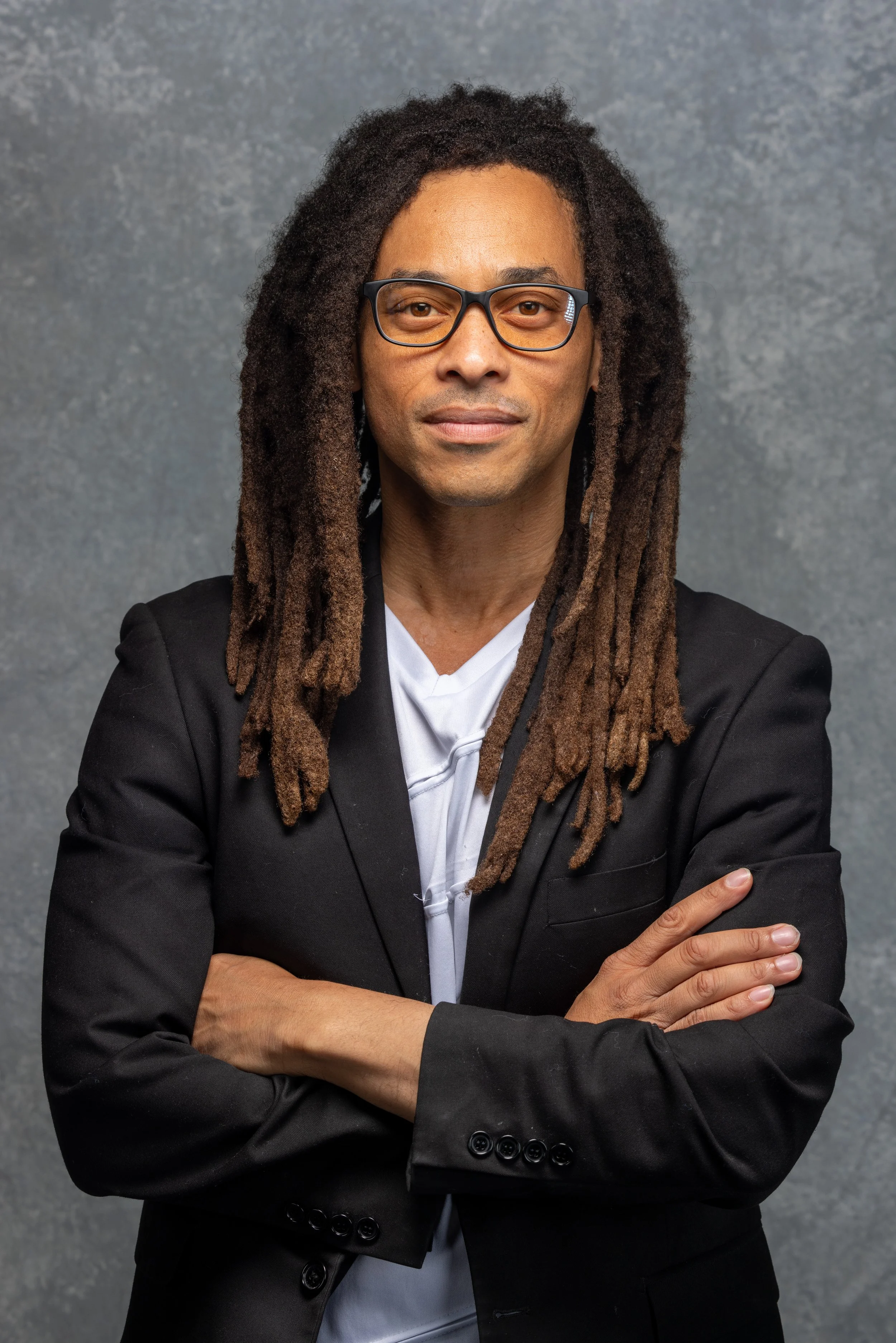The Aging Solo Collective: Writing a Legacy: Sharing Your His/HerStory with Family and Friends with Dr. Jeremy Holloway