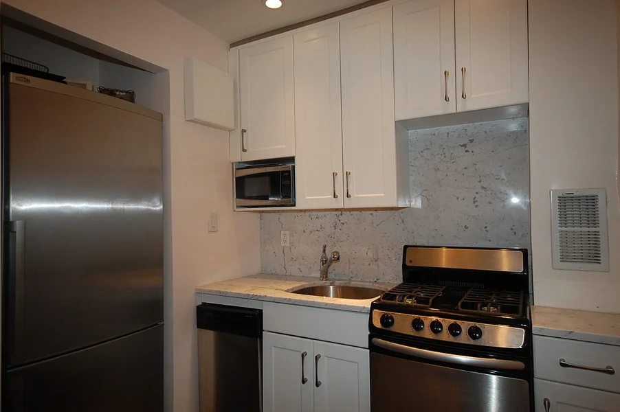 1420 York Avenue #2J