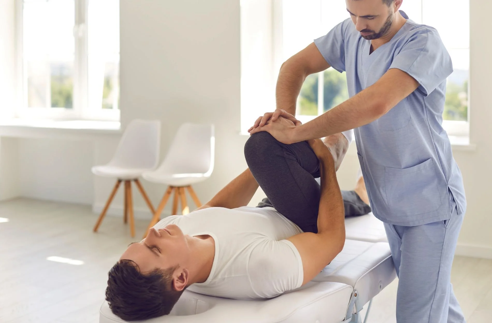 When a Chiropractor in King West Might Help Your Summer Runs
