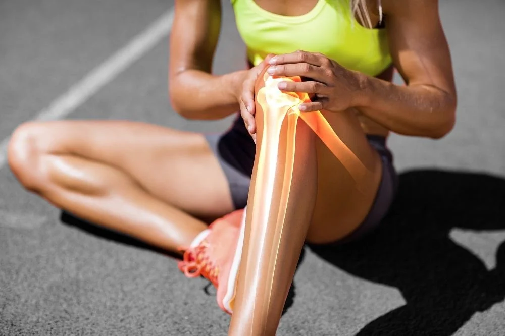 Female sports related injury can be treated by our chiropractors