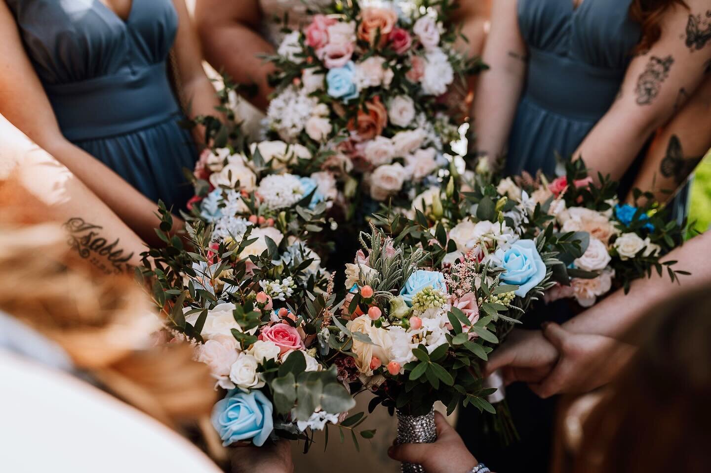 Spring is here! 💐 looking forward to lots of spring weddings this year 💕