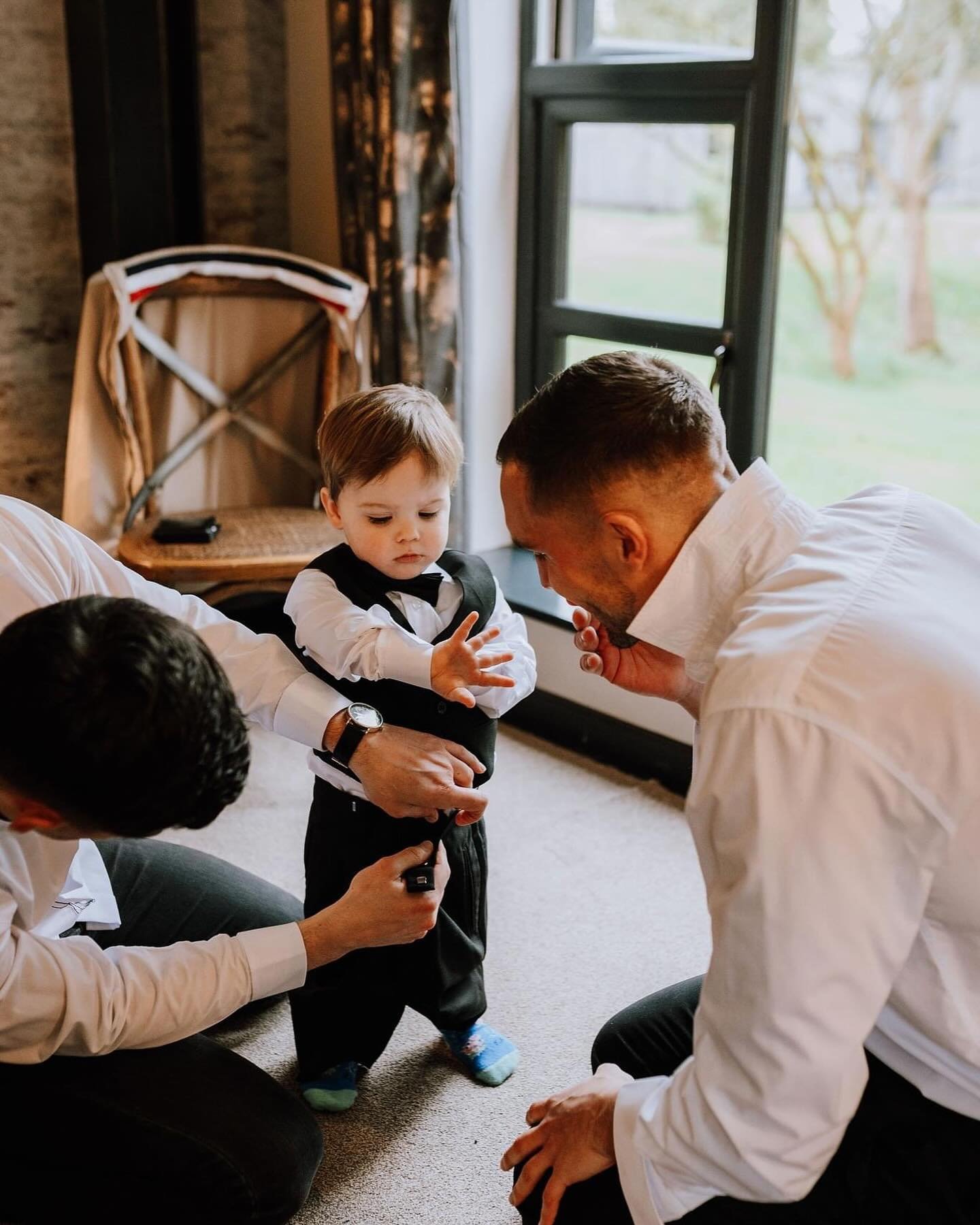 &ldquo;I can definitely do my own cufflinks&rdquo; 😂🥹 how adorable is this little dude getting ready on the morning of Spence &amp; Gee&rsquo;s wedding at the gorgeous @themillbarnsvenue