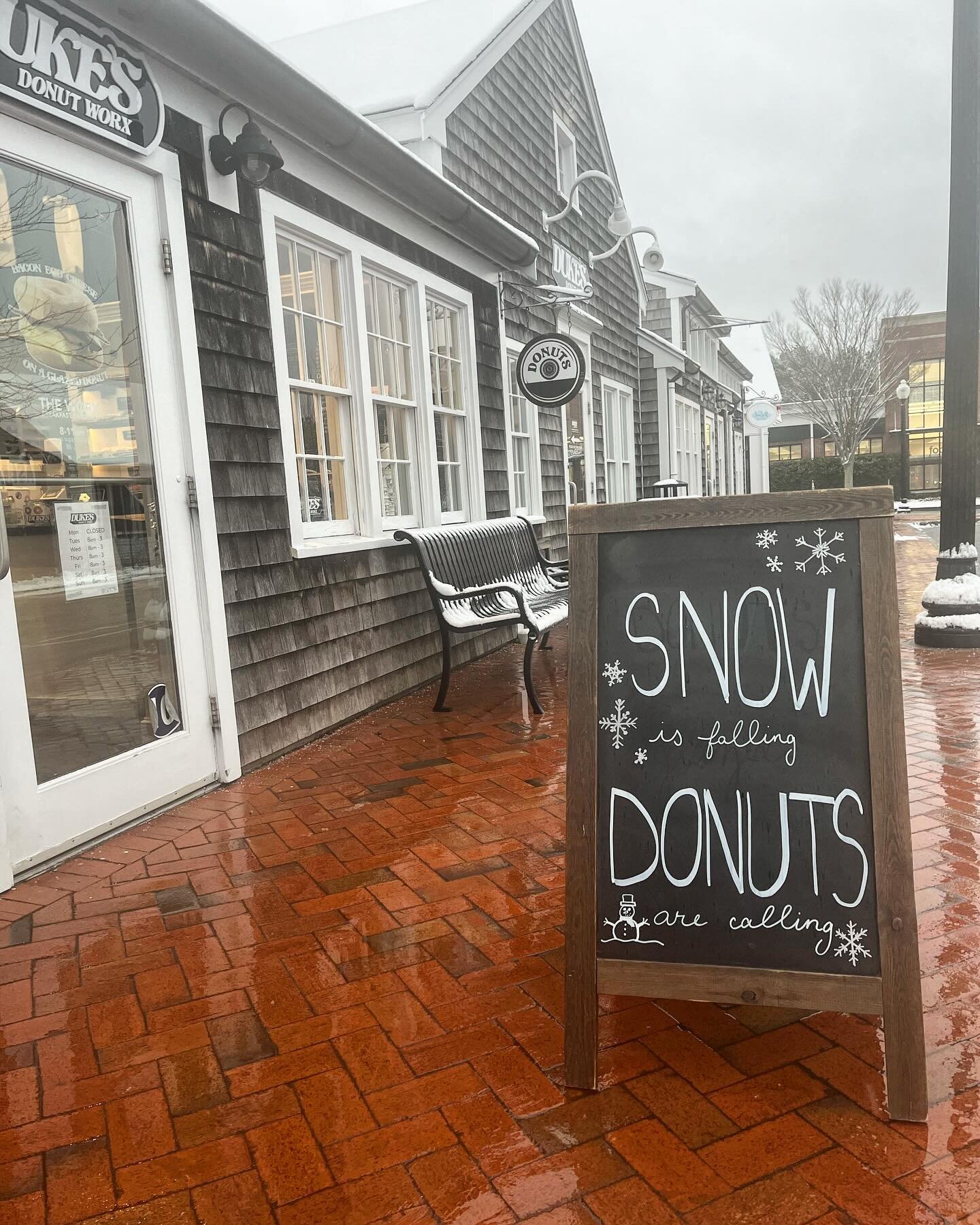 Snow or shine we&rsquo;re here to serve up the capes best donuts! Warm up with a hot coffee from @speedwellcoffee to complete the perfect snowy morning 🥶