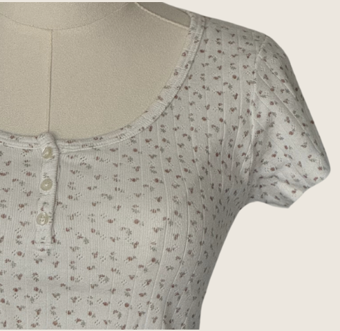 Like New Brandy Melville Floral Top — SMART FASHION