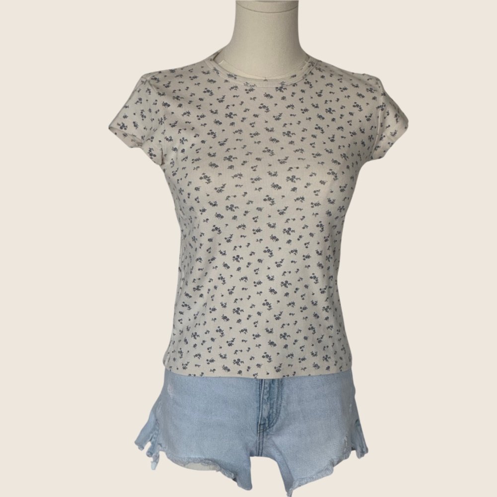 Like New - Brandy Melville T-Shirt