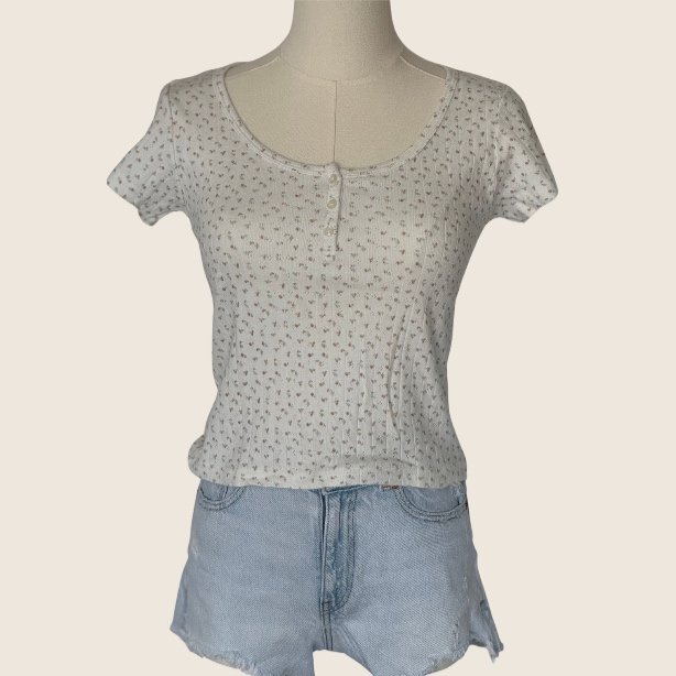 Like New - Brandy Melville Floral Top