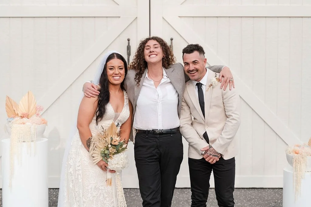 Shaina & Jon | 10/05/2025 | White Barn Pokolbin
Had the best time marrying these loved up, country music loving cool cats who did not let the rain dampen the vibes one little bit 🤍
Venue: @whitebarnpokolbin
Hair: @biancajadehair
Make Up: @ka