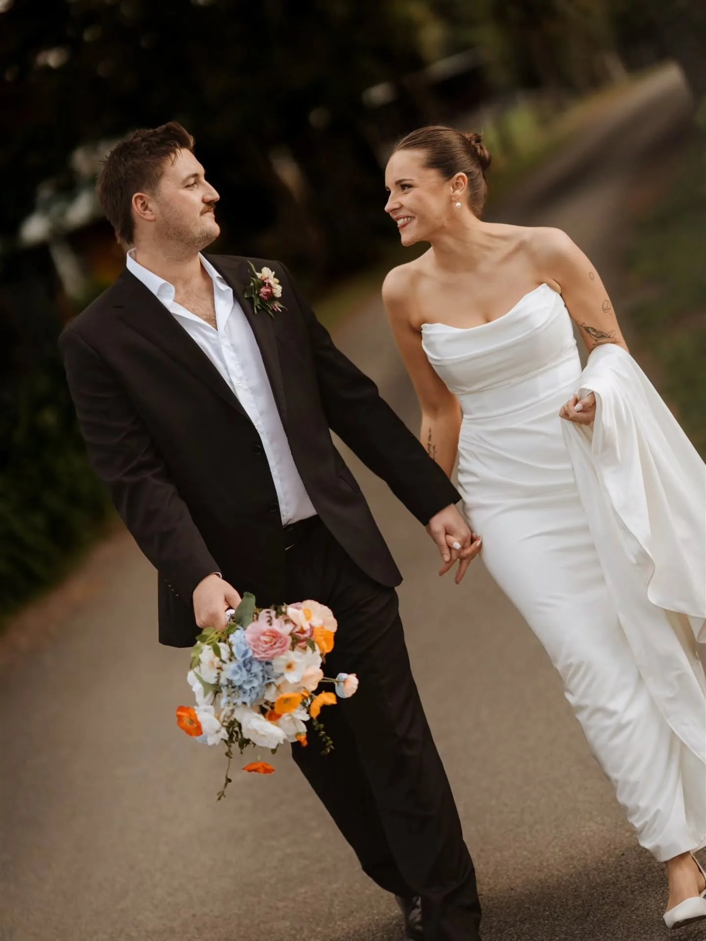 When love is this strong, delivery is easy. 🤍✨

More and photos at htmedia.co.nz or link in bio! 

🍃Dream Team🍃
Celebrant: @martinboroughcelebrantnz
Make up: @youandiartistry / @hdmakeupartistry_
Wedding dress: @astrabridal.wellington
Groom suit: 