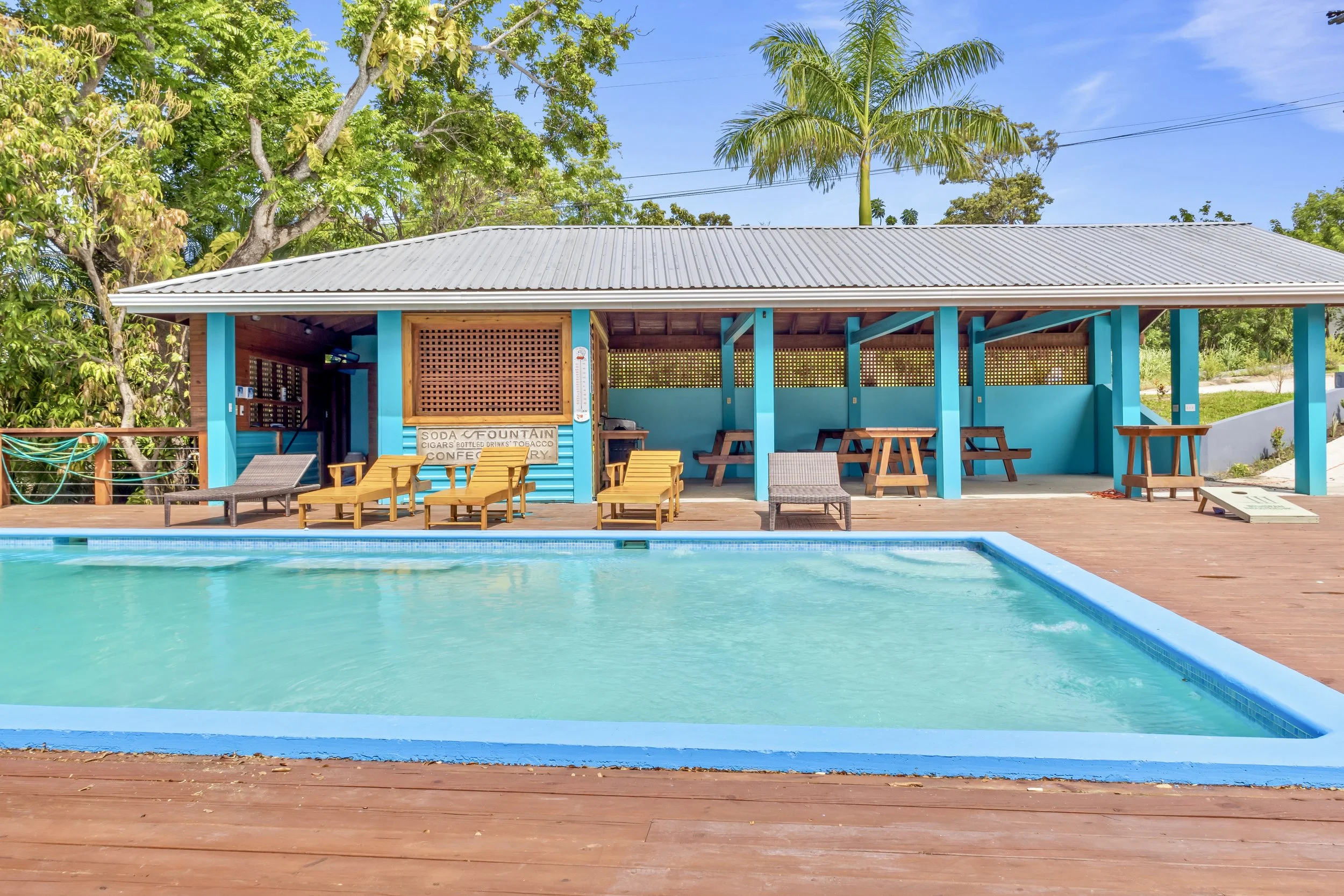 De Osidea Island Oasis & Retreat | Roatan | Pool house