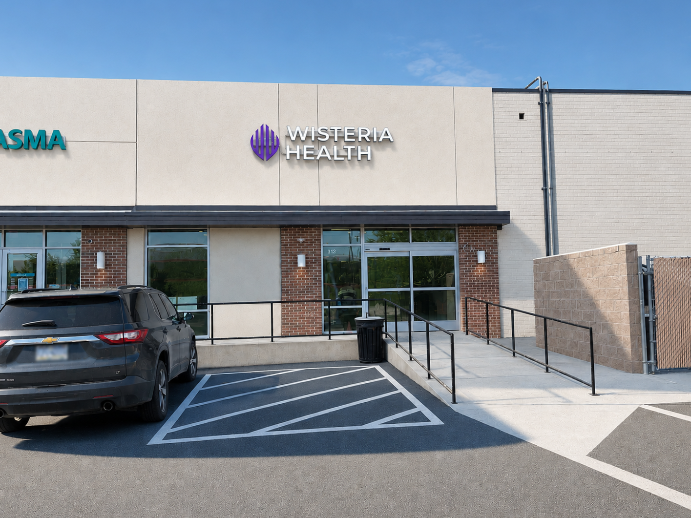 BLD Inc commercial dual-practice clinic in Wyncote, Pennsylvania incorporates waiting area that invites patients to relax and feel at ease, and the idea of creating an environment that has a sense of home-like comfort for patients