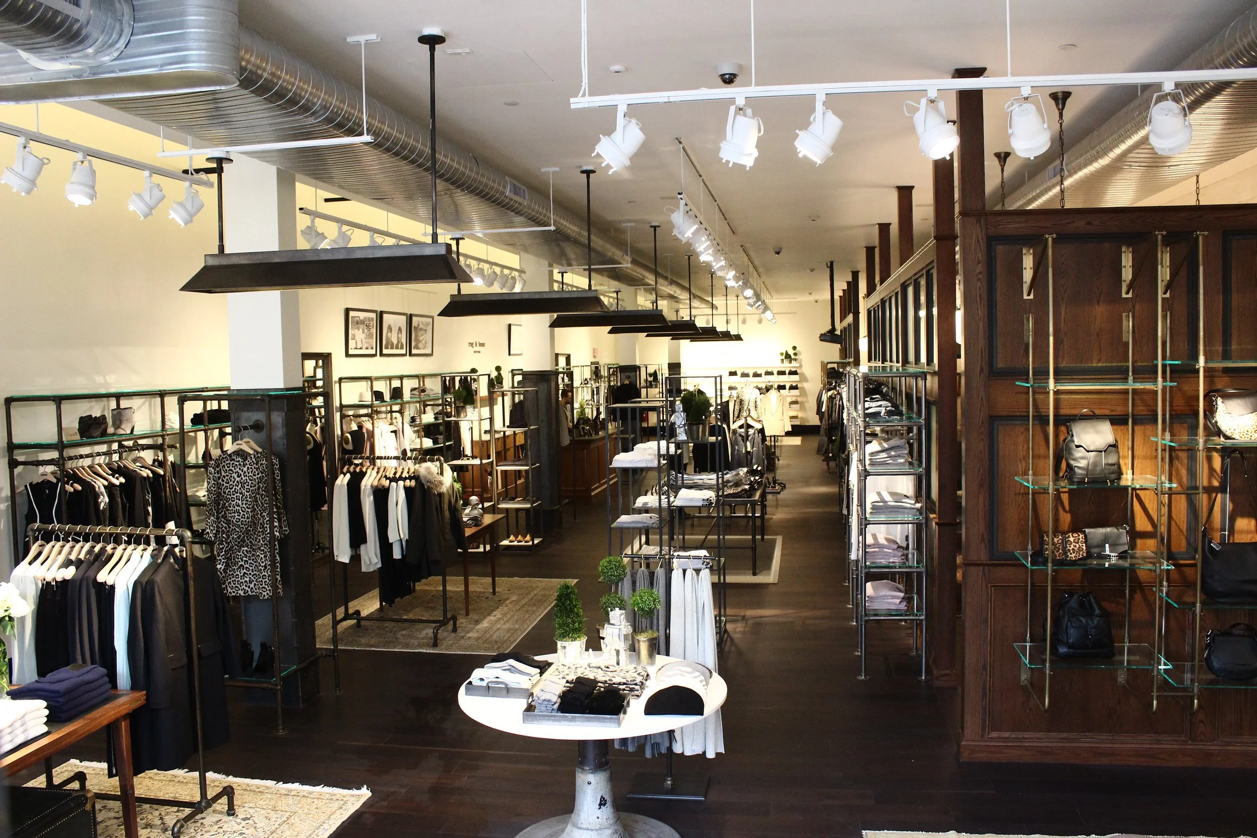 BLD commercial retail in Manhasset, New York includes restrained material palette, thoughtful detailing, and preserved architectural character