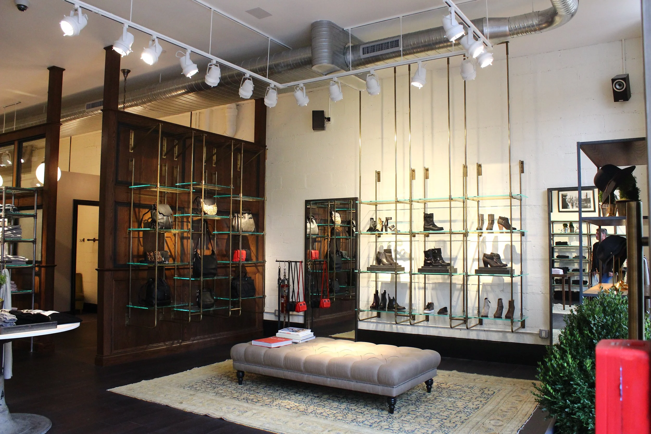 BLD commercial retail in Manhasset, New York includes restrained material palette, thoughtful detailing, and preserved architectural character
