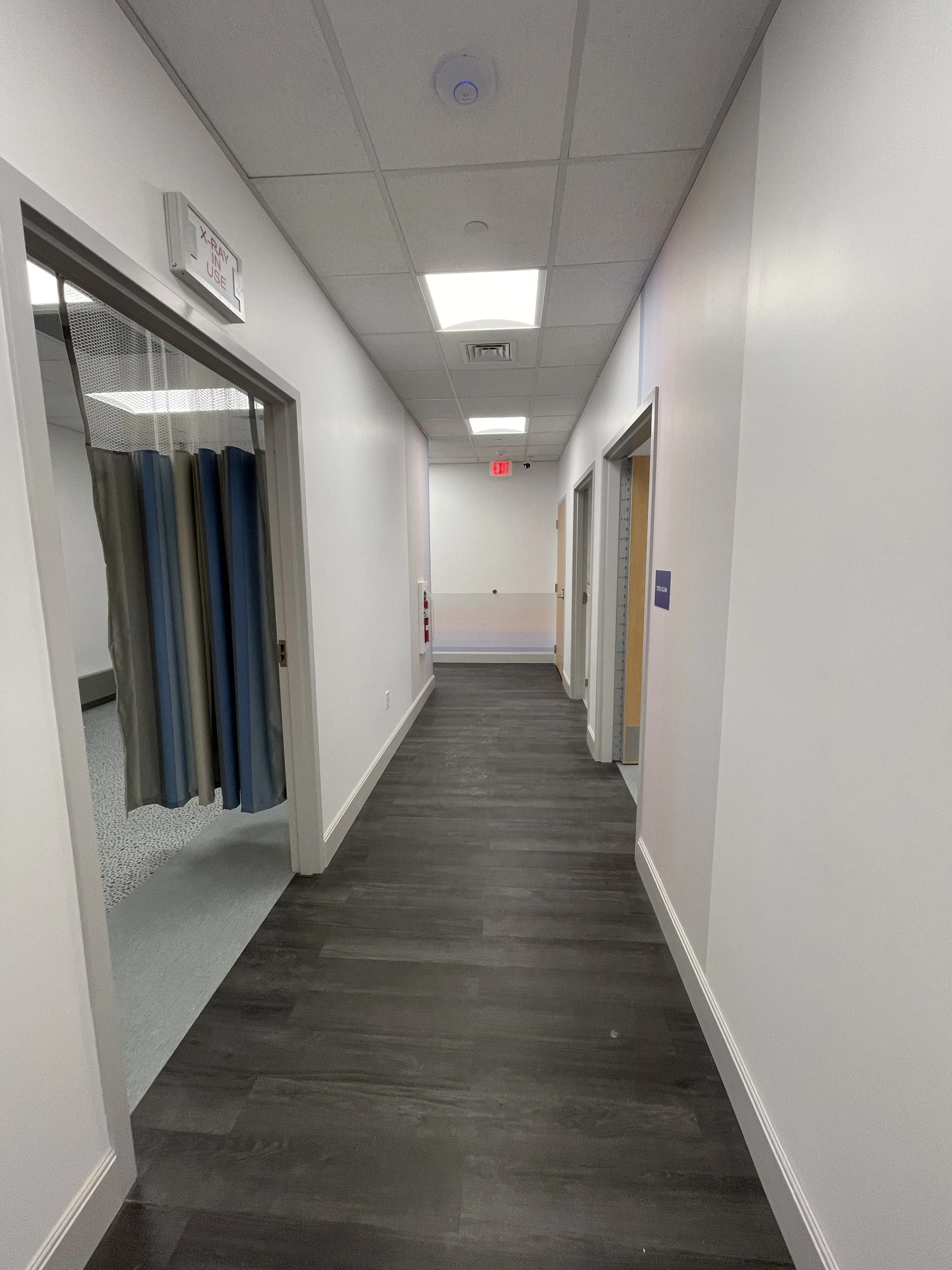 BLD Inc commercial dual-practice clinic in Wyncote, Pennsylvania incorporates waiting area that invites patients to relax and feel at ease, and the idea of creating an environment that has a sense of home-like comfort for patients