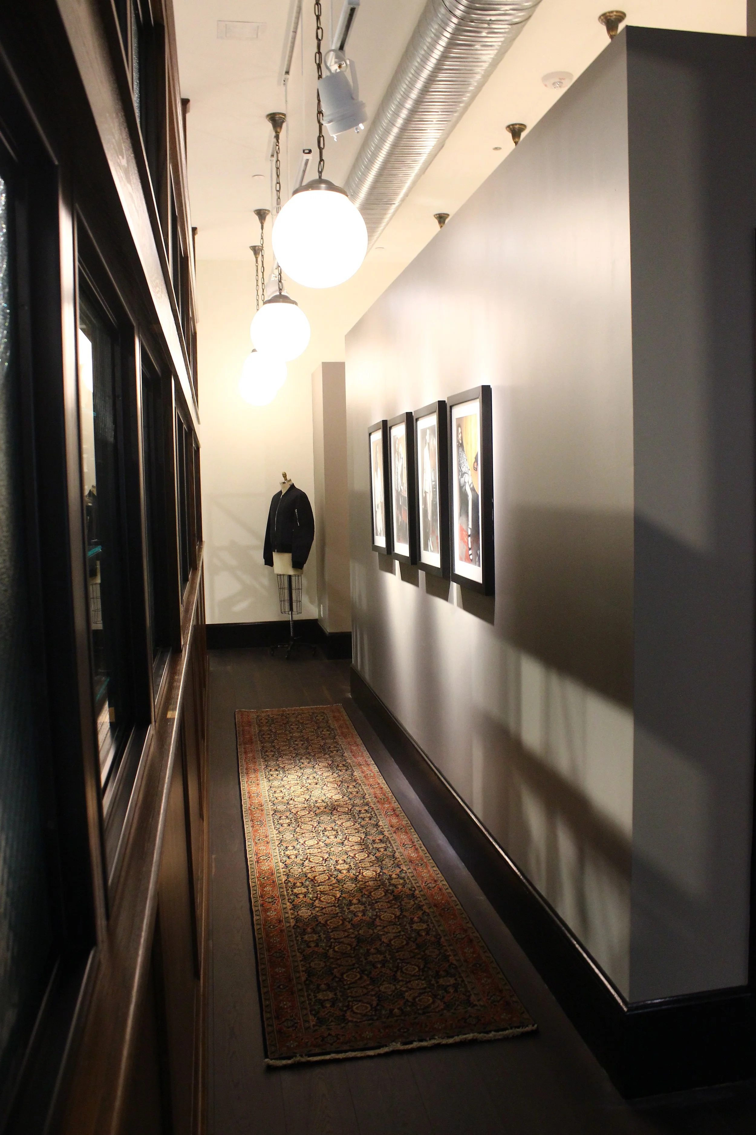 BLD commercial retail in Manhasset, New York includes restrained material palette, thoughtful detailing, and preserved architectural character