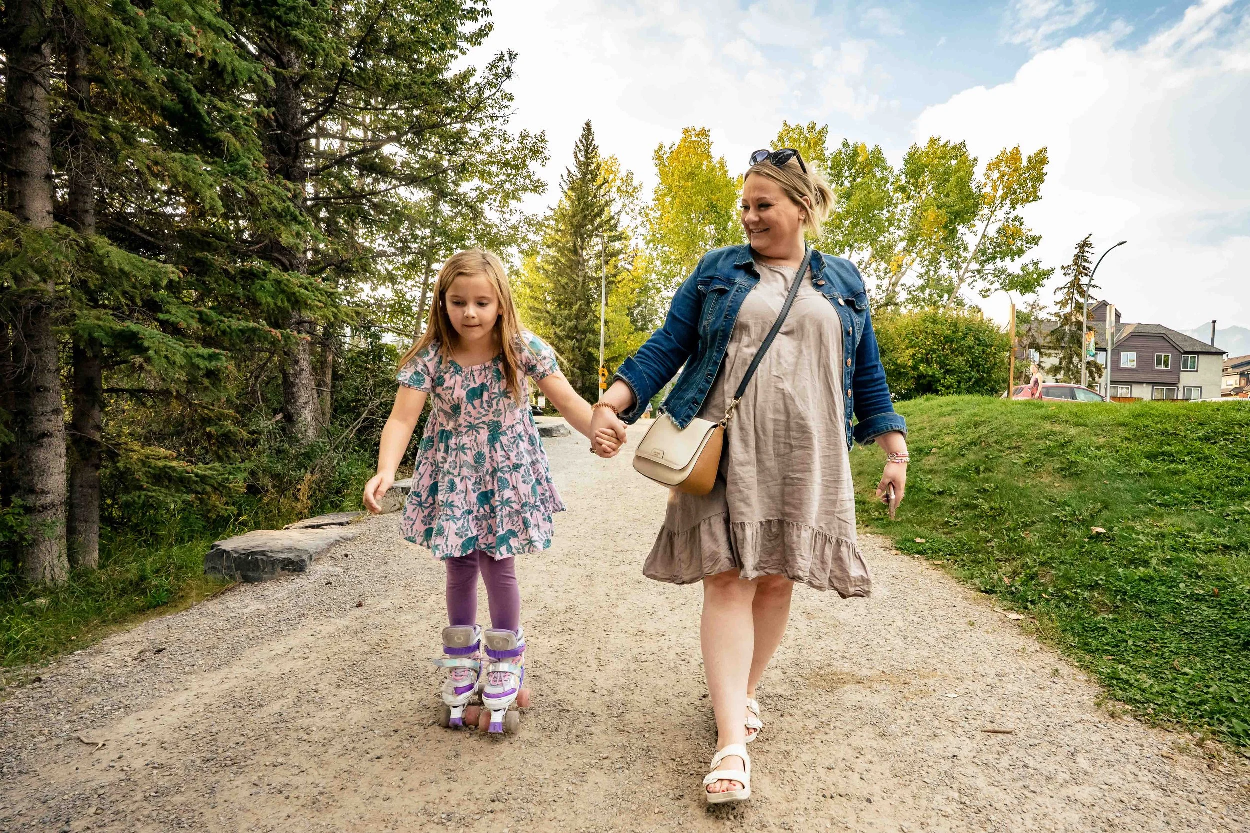 ALISON_LAPCZUK-CANMORE-FAMILY-PHOTOGRAPHERKateG_ABC1545.jpg