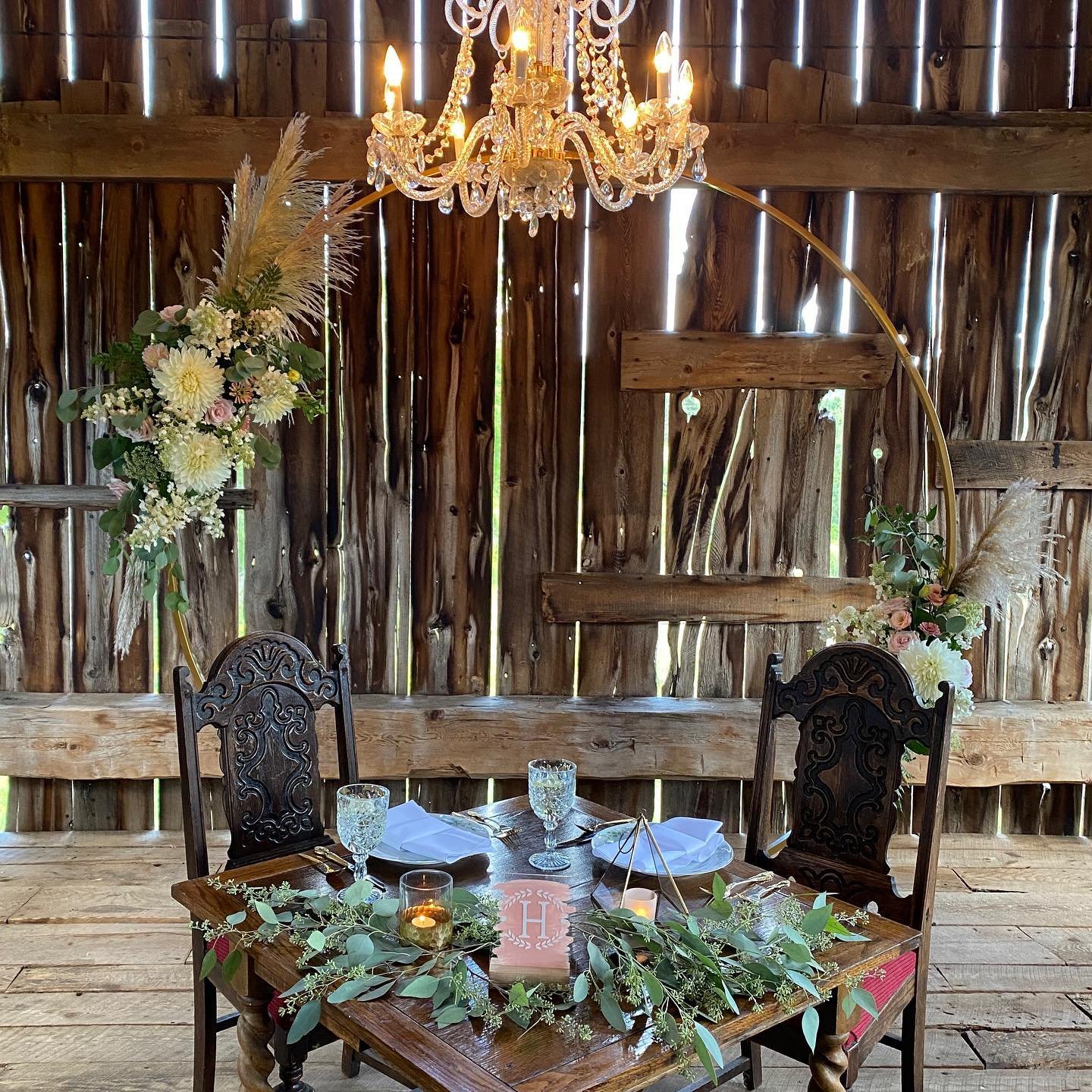 Wedding Table for 2 at Fox Hill Farm in Honesdale PA.jpg