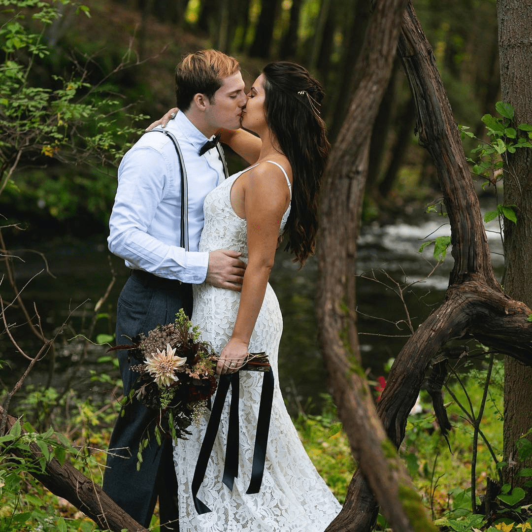 Fox Hill Farm Wedding Couple.png