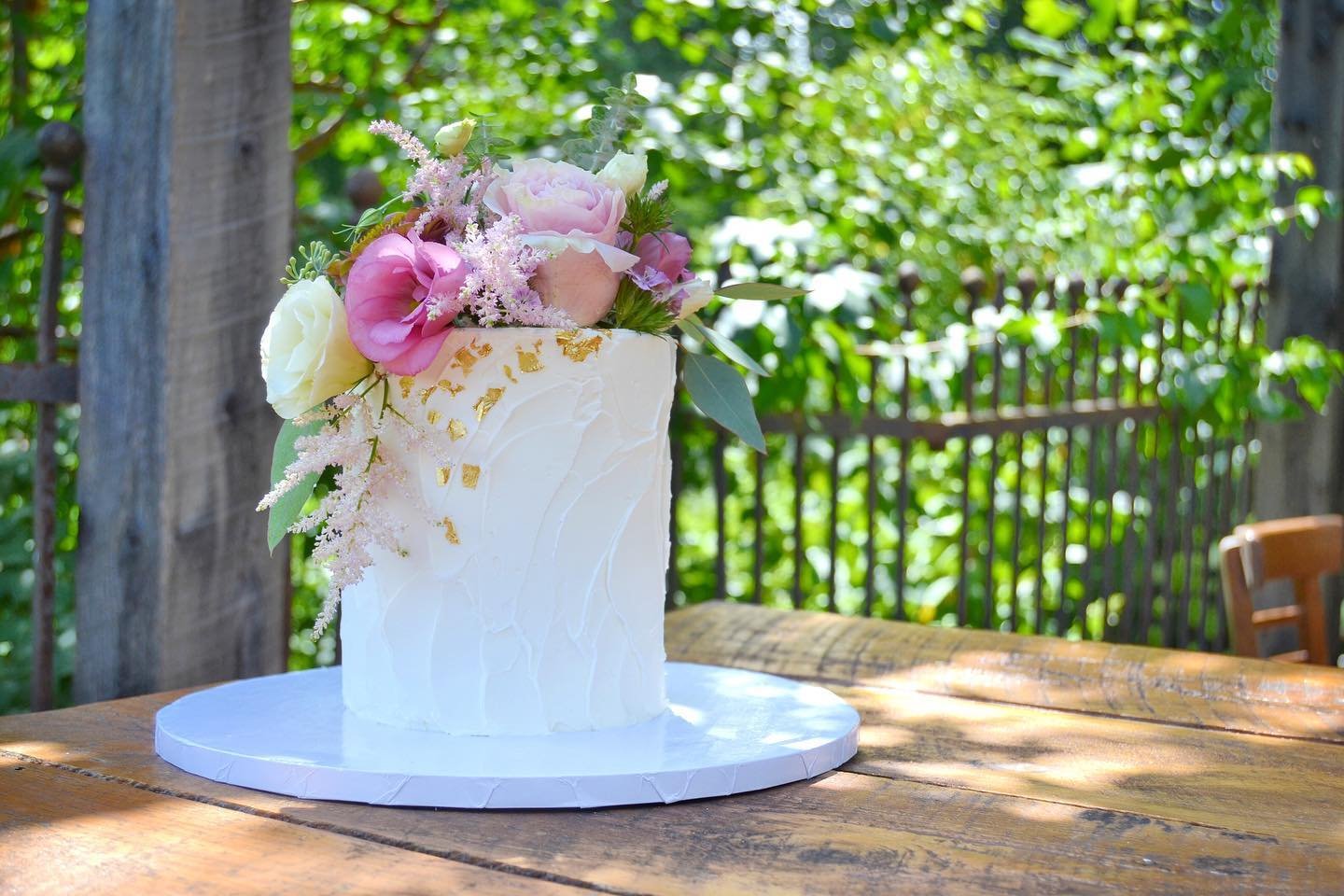 Fox Hill Farm Flowers on Cake.jpg