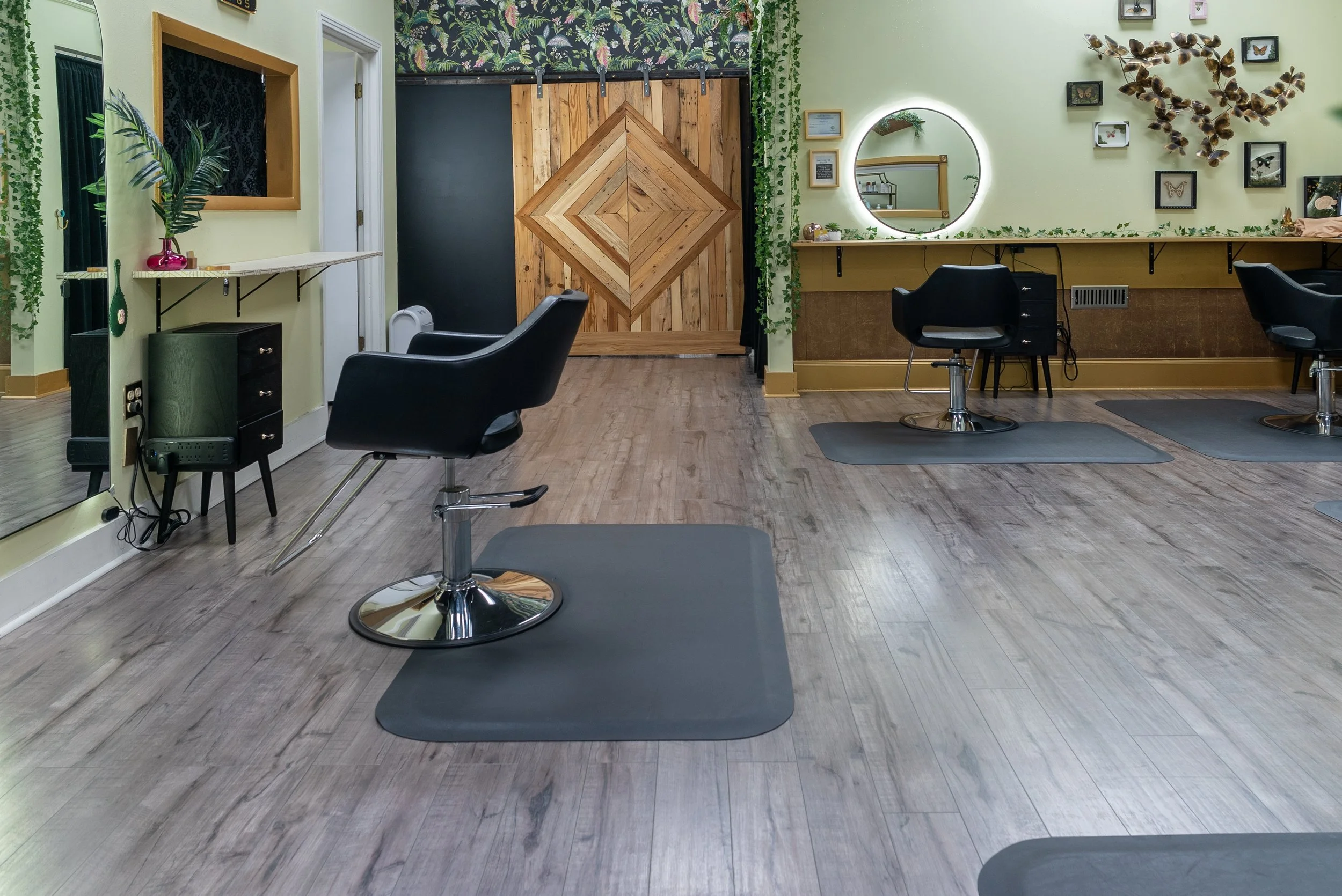 Delta_Apollo_Salon_-8.jpg