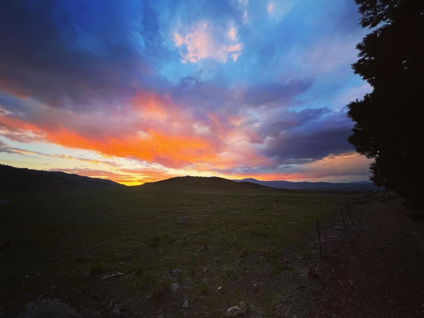 These sunsets never get old 🤍 An hour or two of thunderstorms, then this magic. 🌦⚡️🌧
