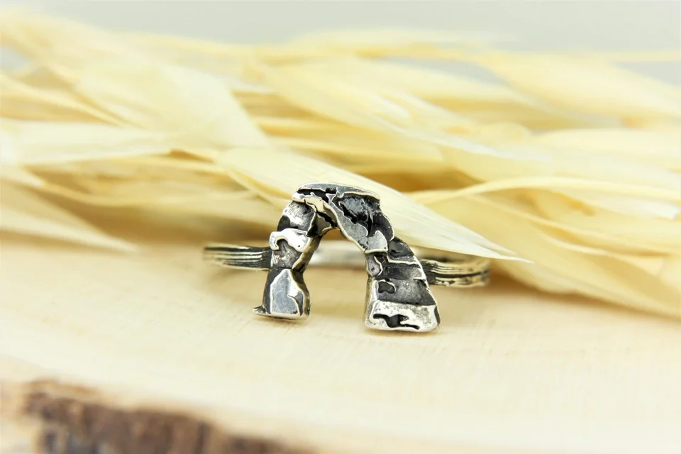 Delicate Arch Utah Moab custom ring made in sterling silver