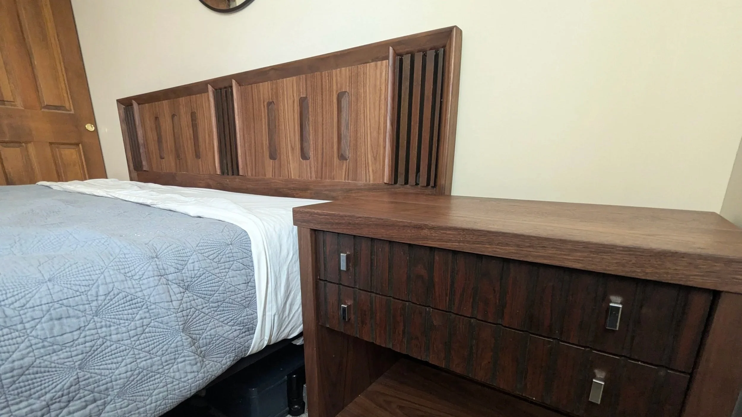 Memory Lane Bedroom Set